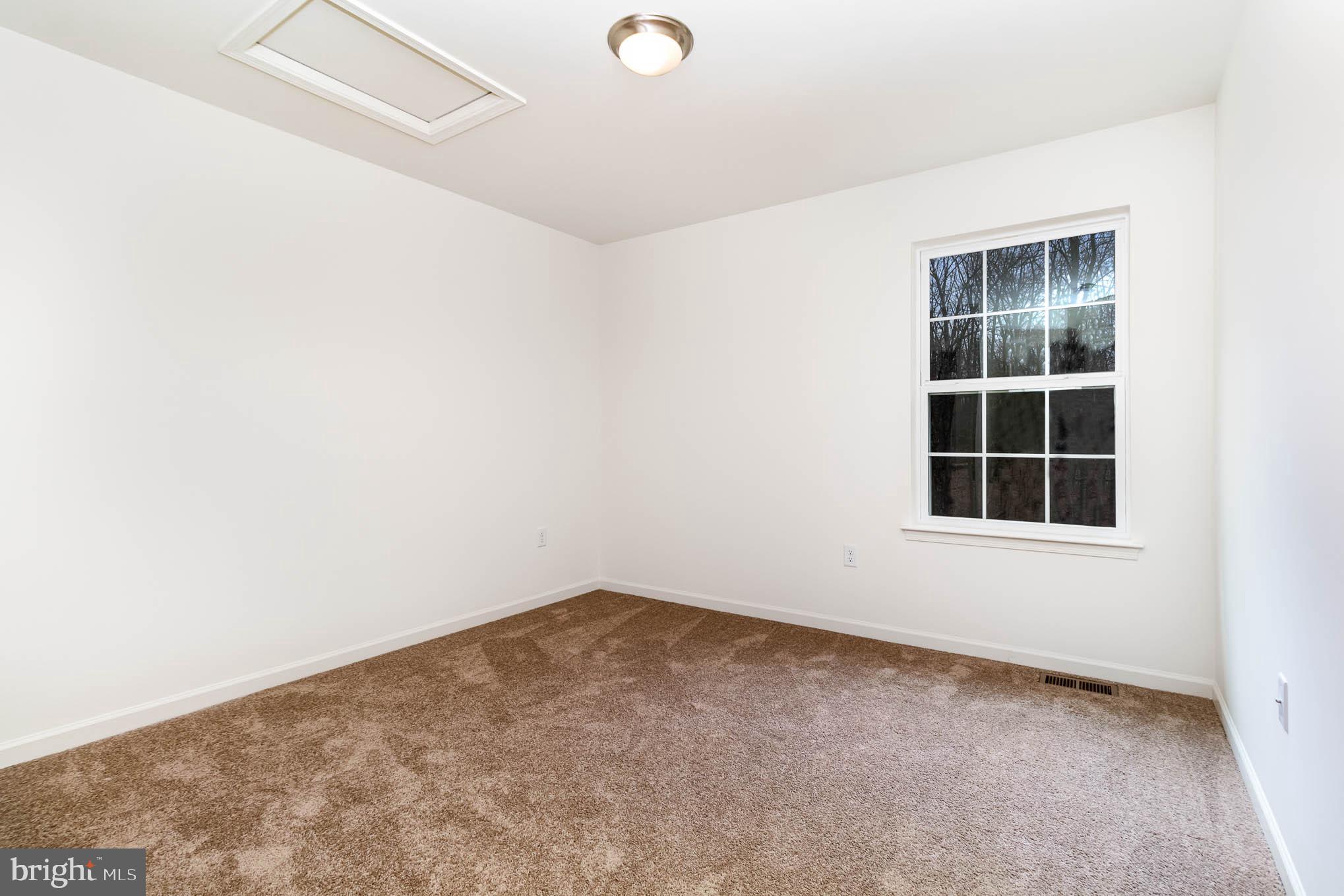 CREEKVALE - Residential Lease