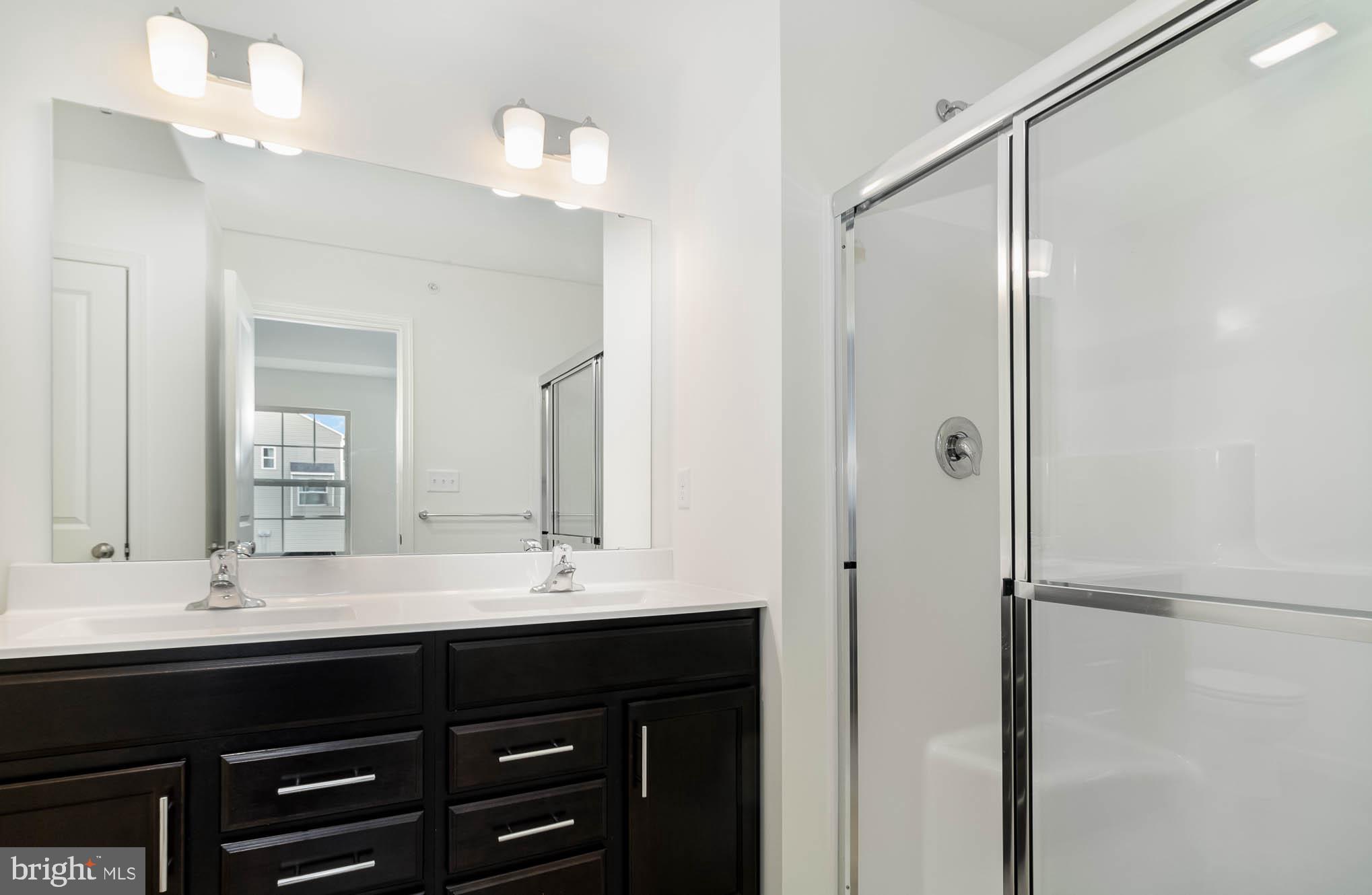 CREEKVALE - Residential Lease