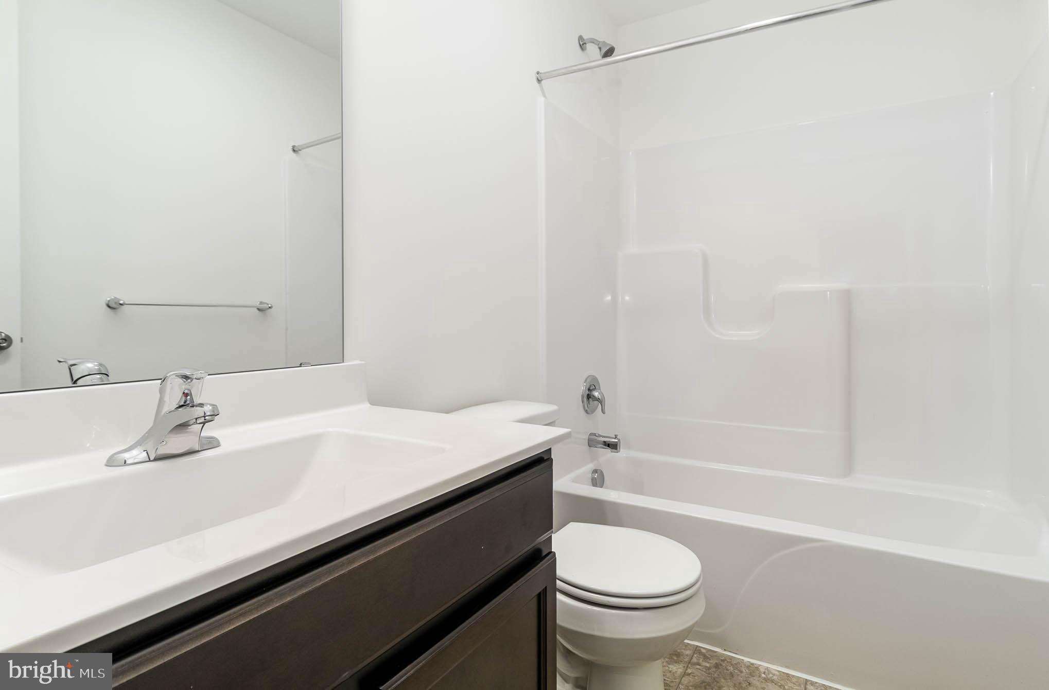 CREEKVALE - Residential Lease