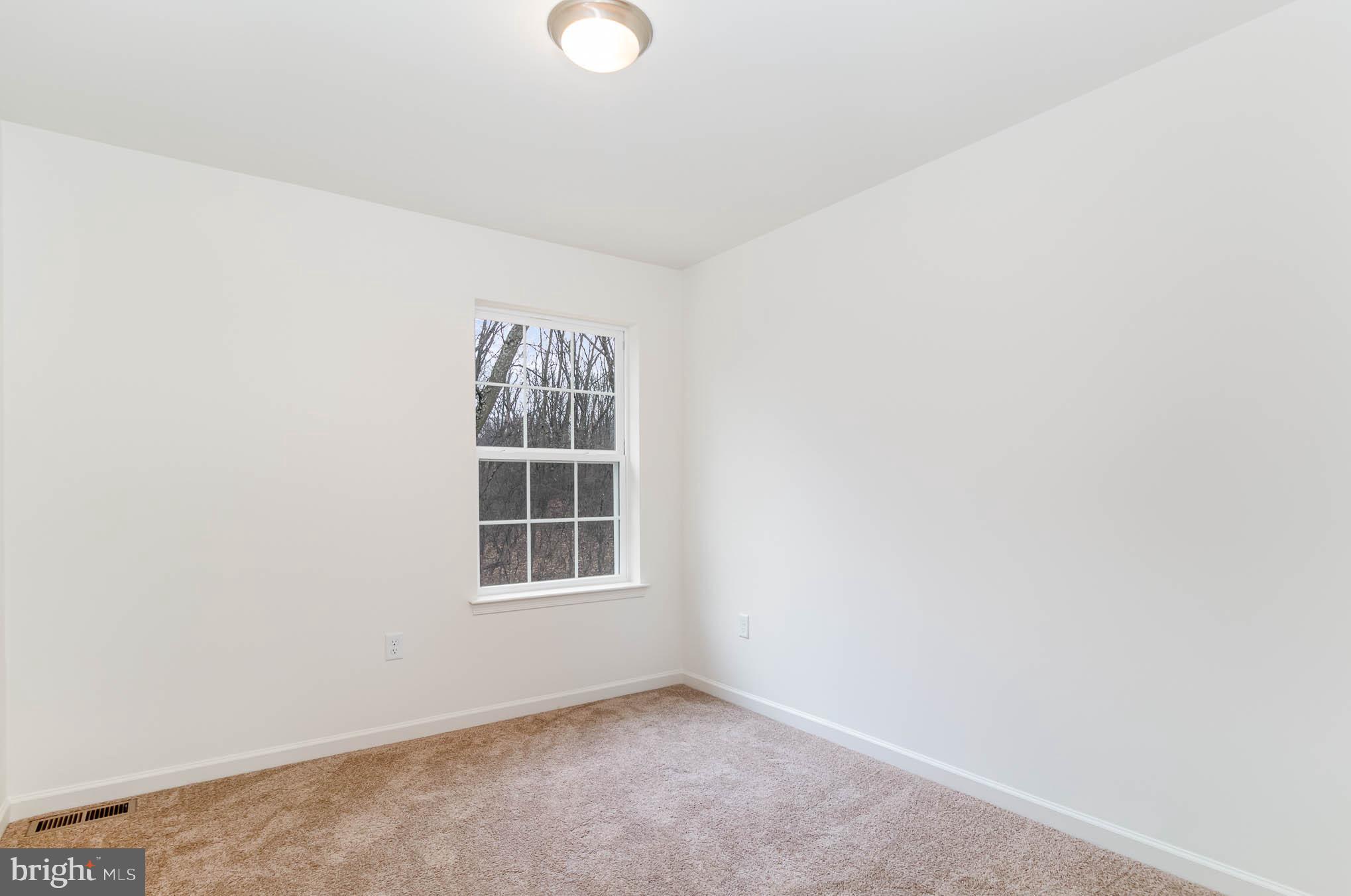 CREEKVALE - Residential Lease