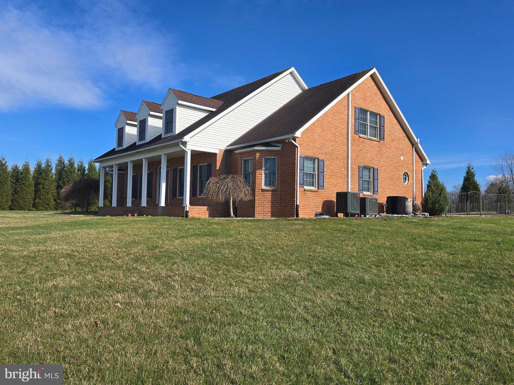 1709 RAGGED EDGE ROAD