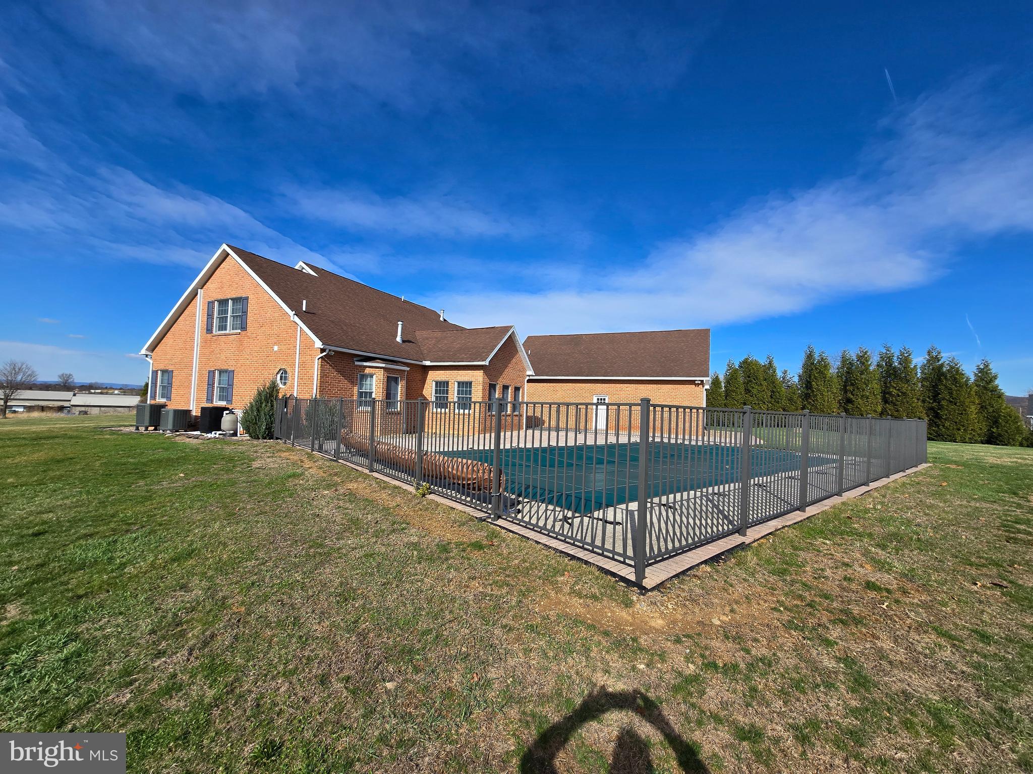 1709 RAGGED EDGE ROAD