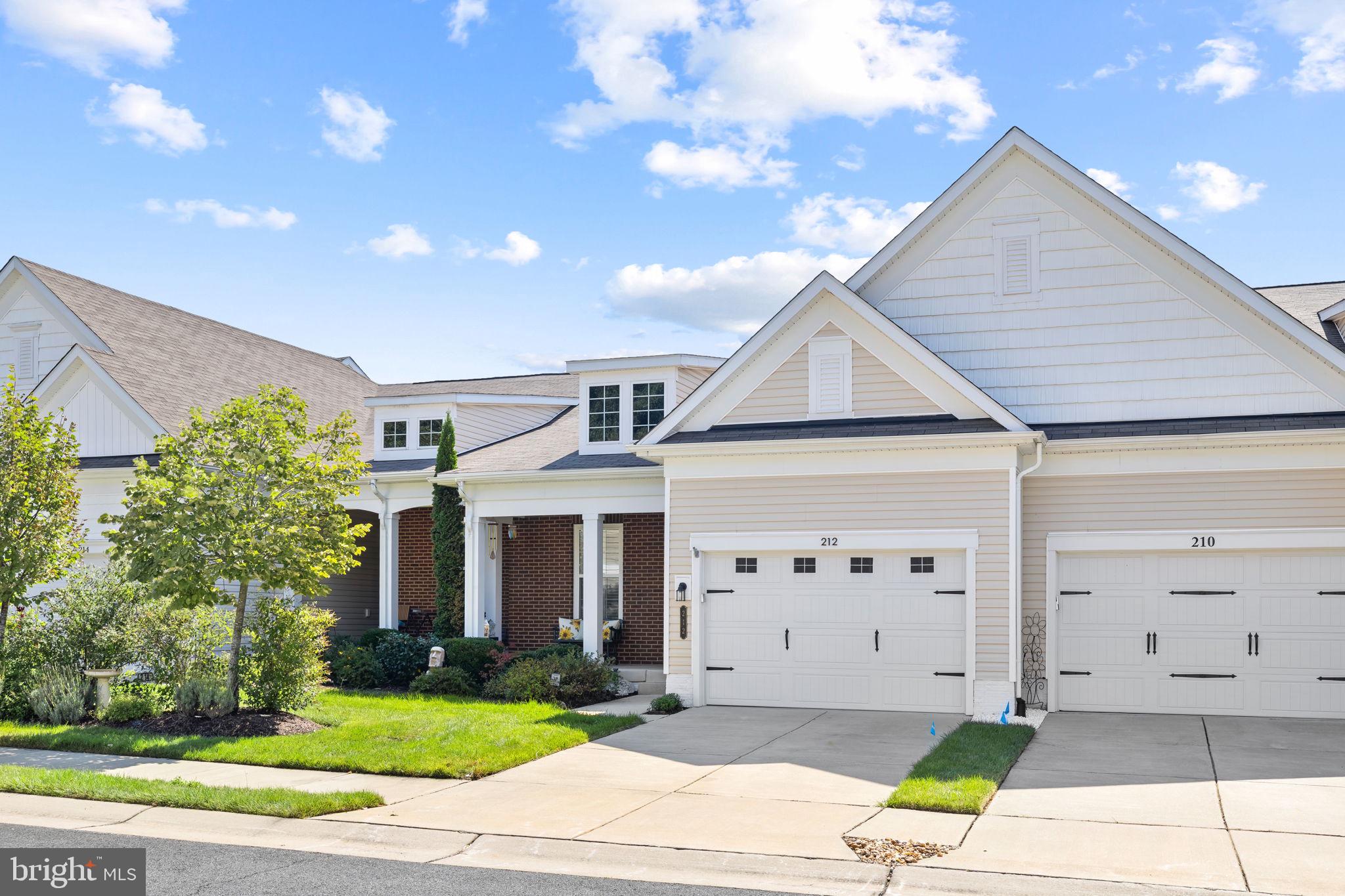 212 LONG POINT DRIVE