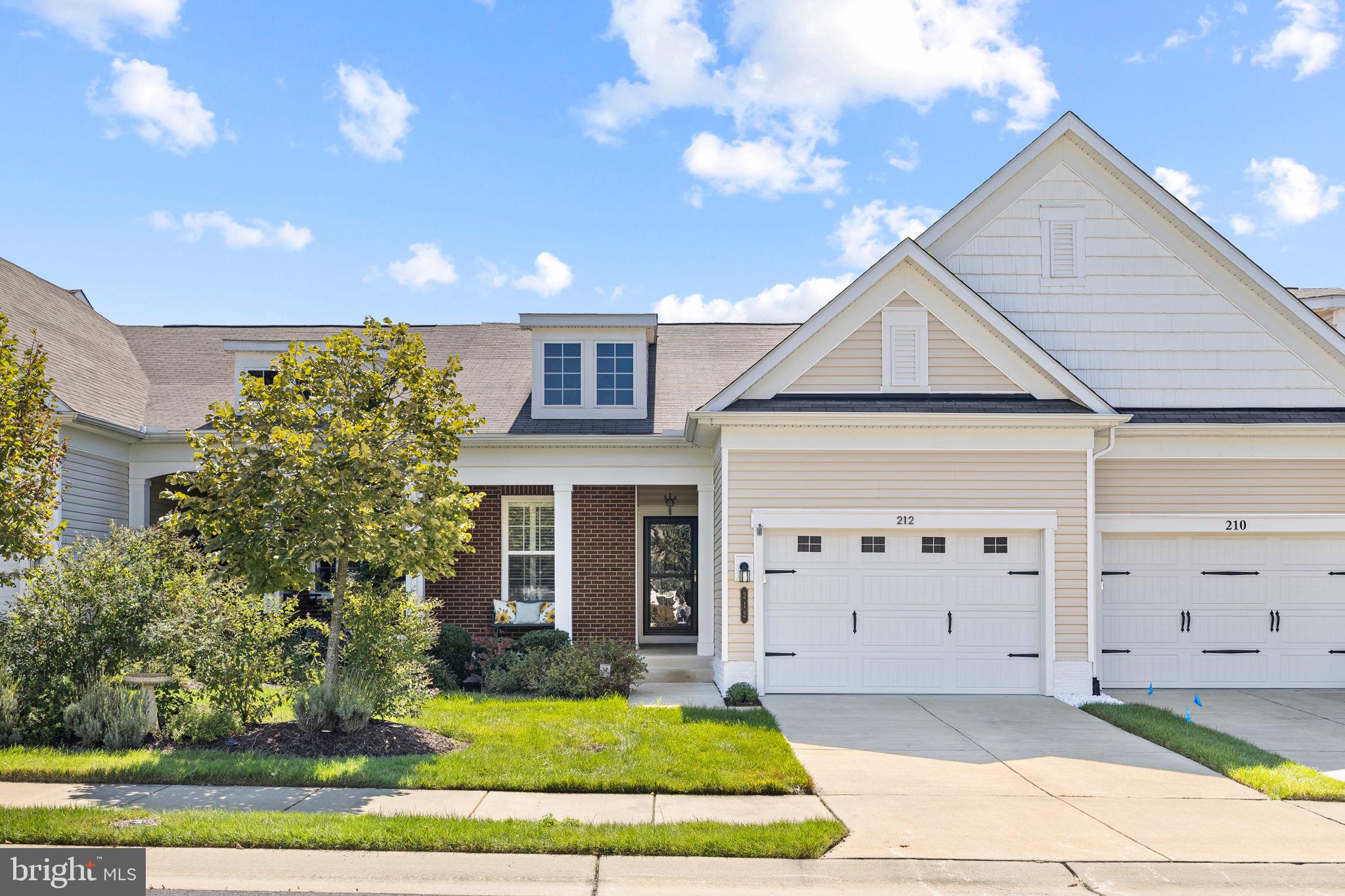212 LONG POINT DRIVE