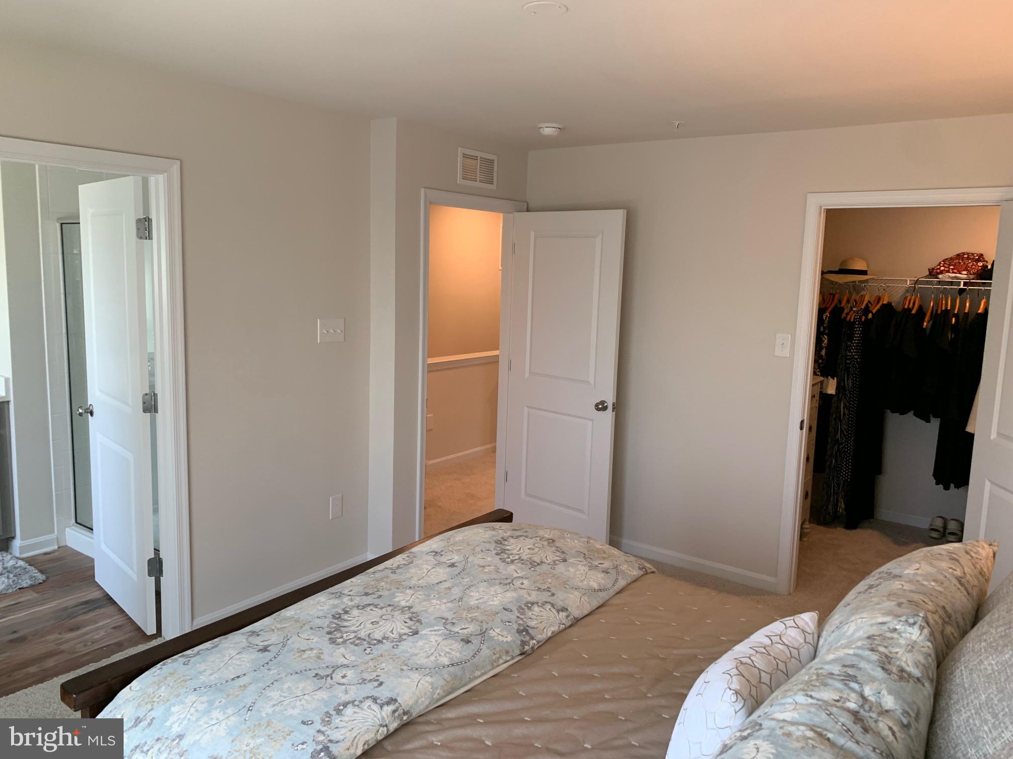 WESTVIEW SOUTH - Residential Lease