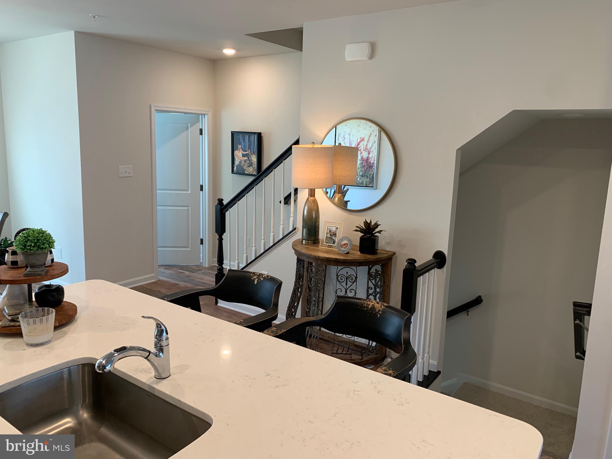 WESTVIEW SOUTH - Residential Lease