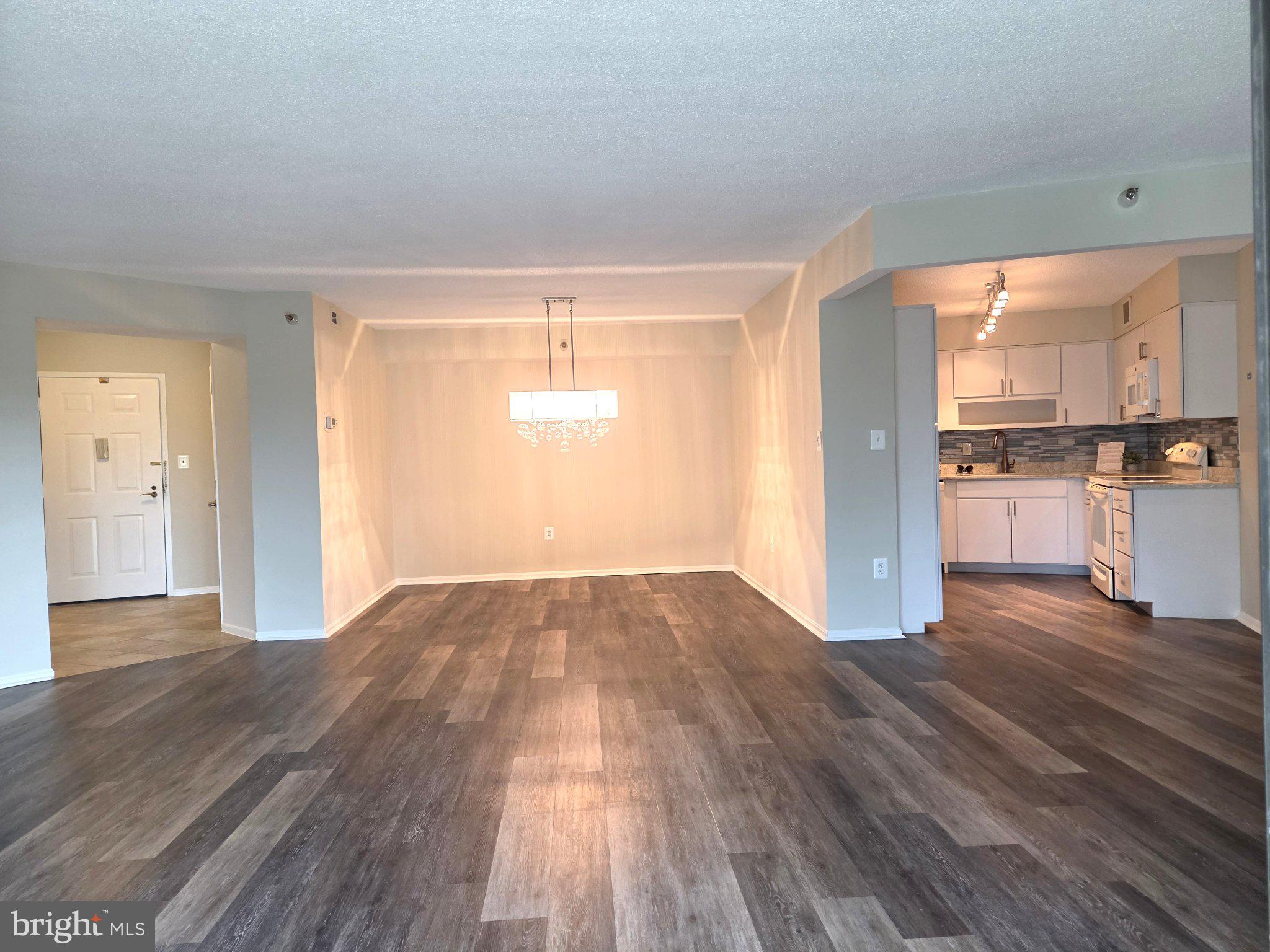 15107 INTERLACHEN DRIVE 2-517