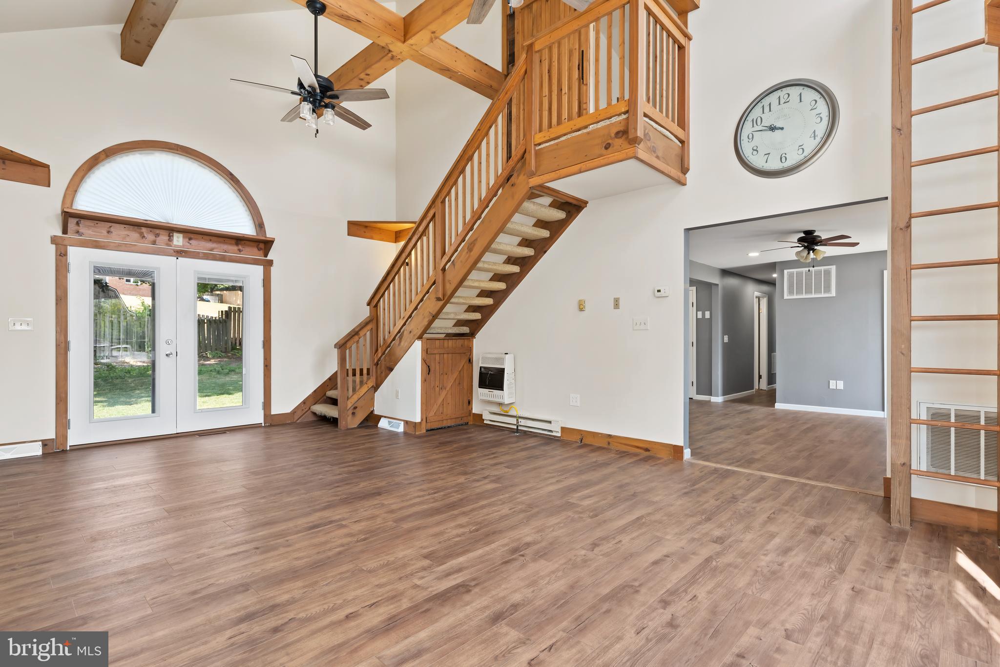 HERITAGE COURT - Residential