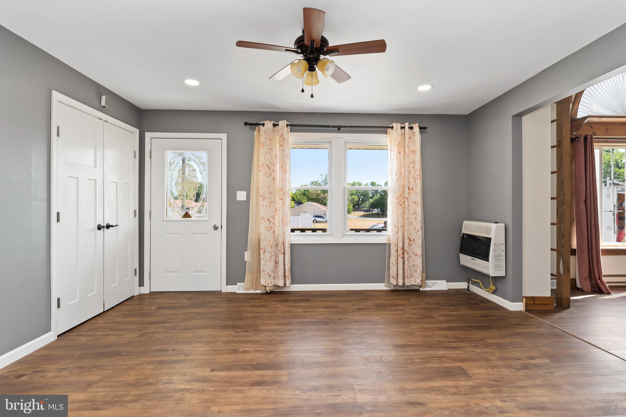 HERITAGE COURT - Residential