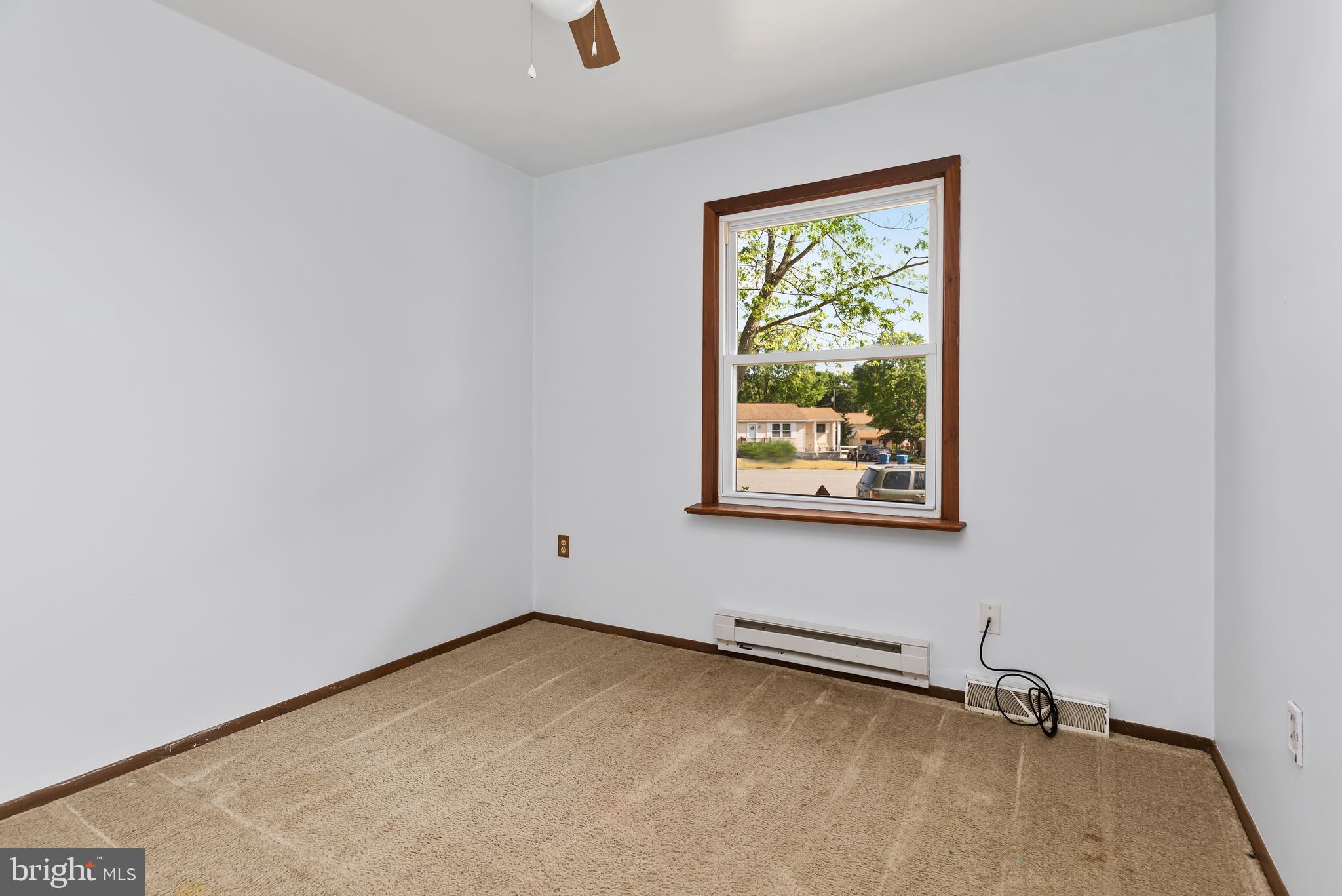 HERITAGE COURT - Residential