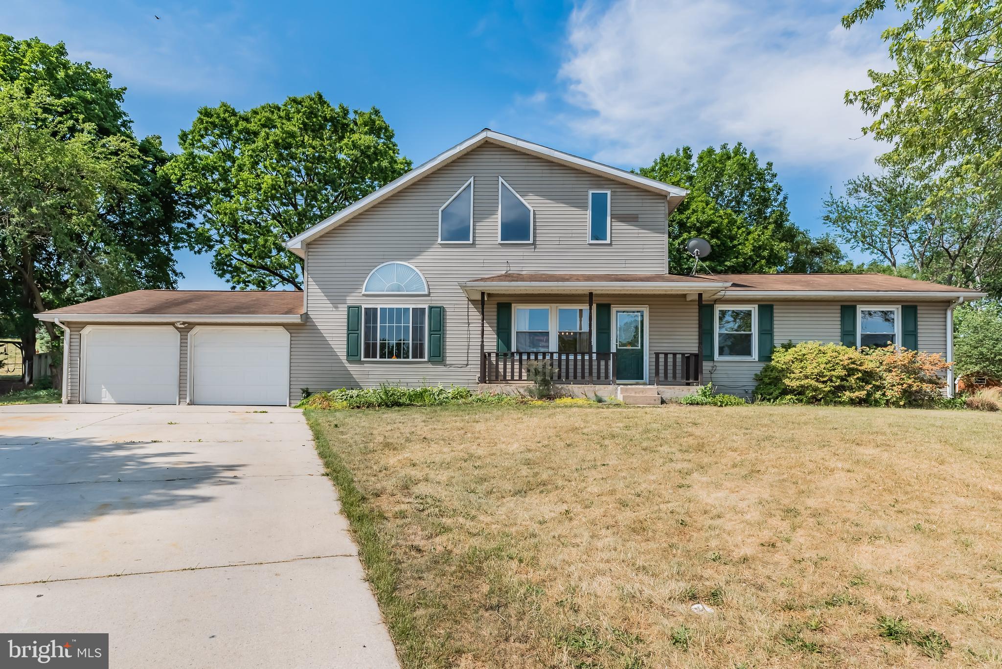 HERITAGE COURT - Residential