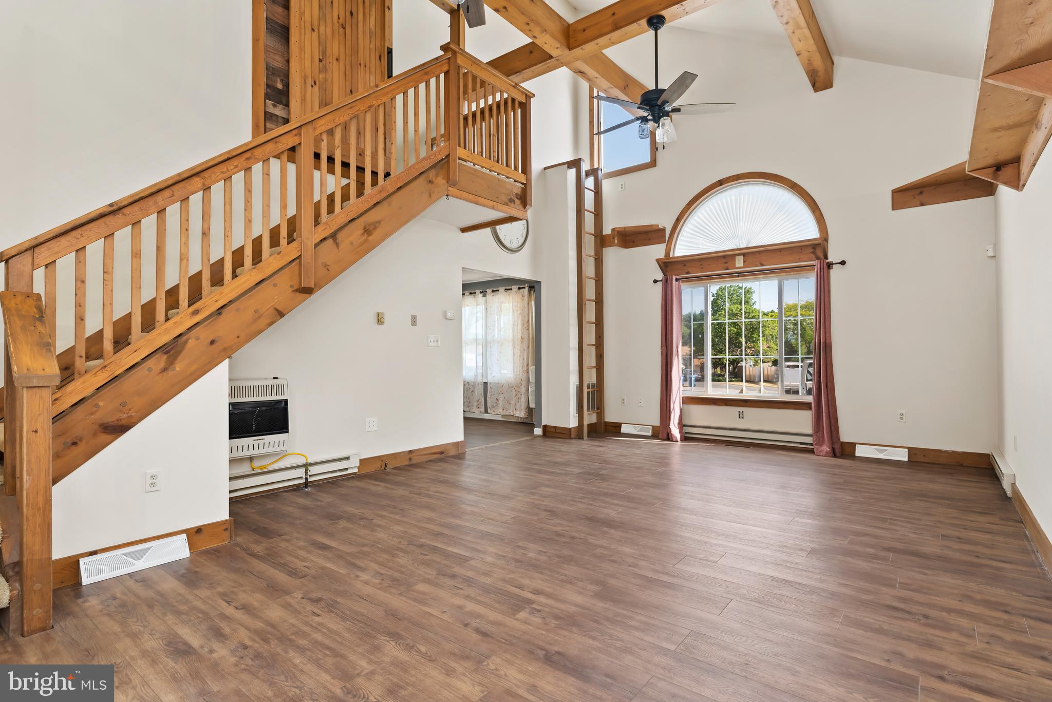 HERITAGE COURT - Residential