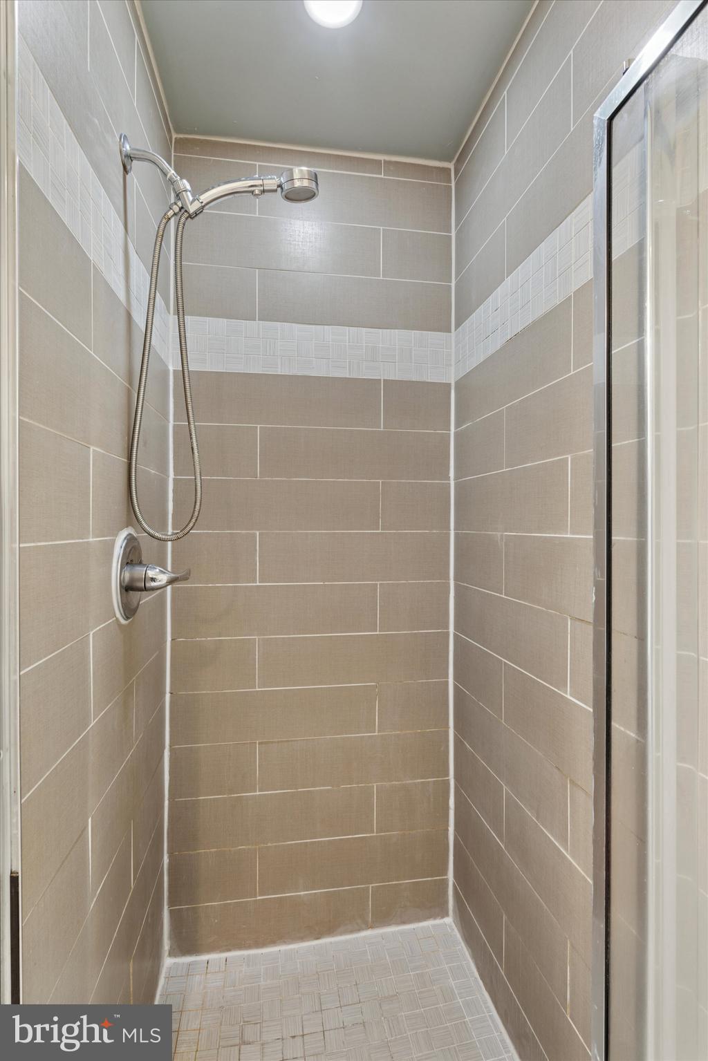 POINT BREEZE - Residential Lease