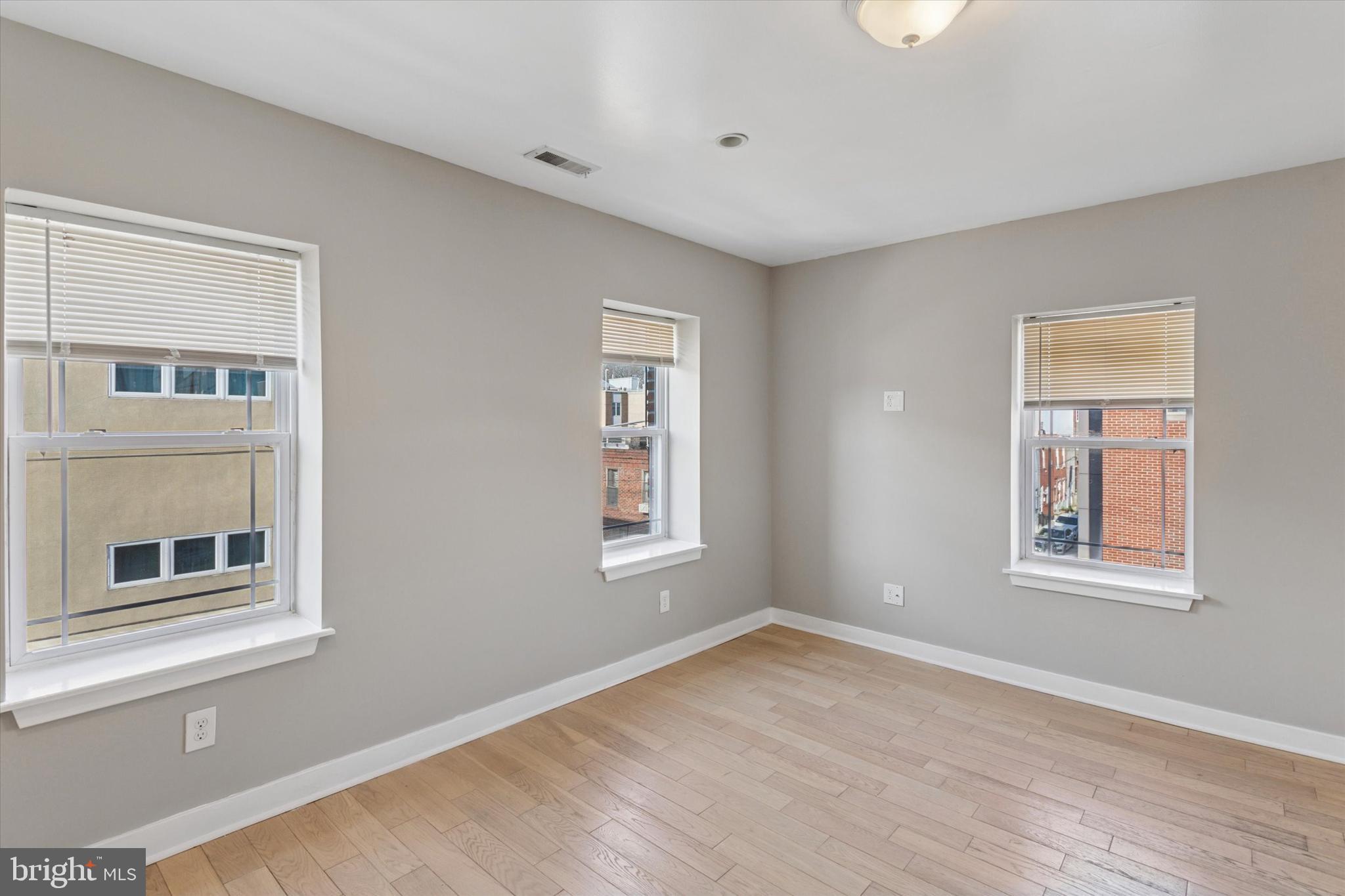 POINT BREEZE - Residential Lease