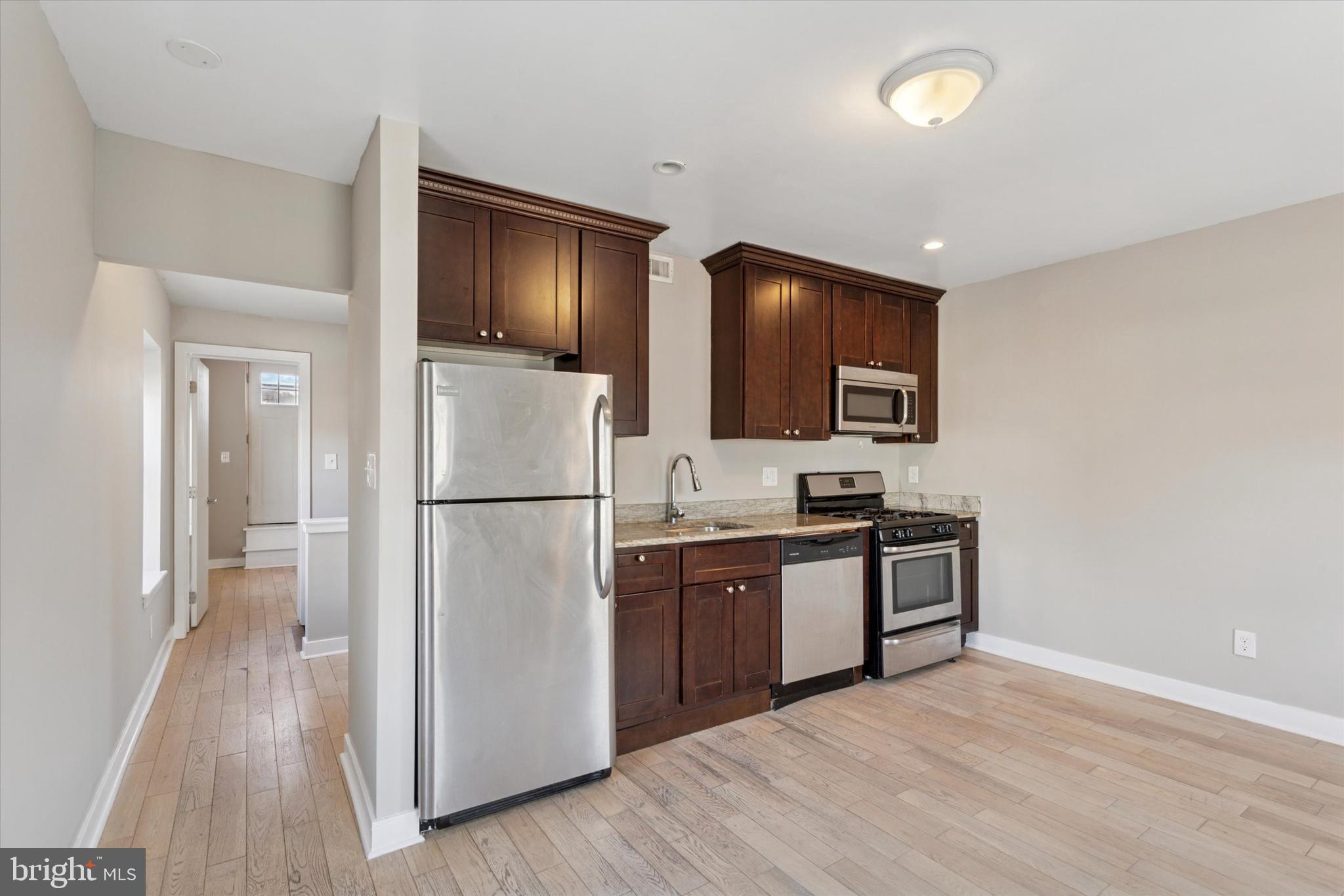 POINT BREEZE - Residential Lease