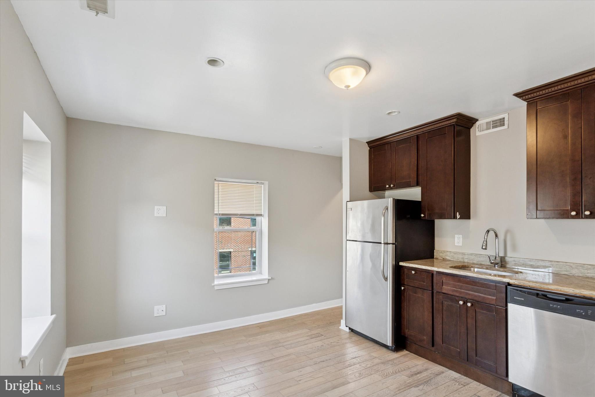 POINT BREEZE - Residential Lease