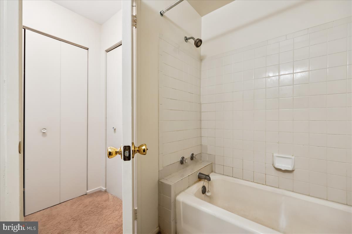 SALEMS GRANT - Residential