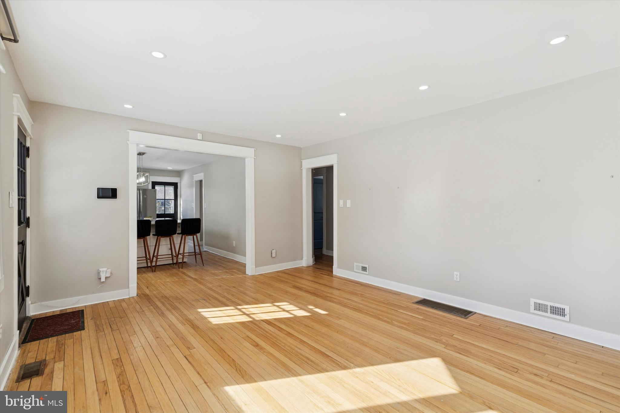 GARDEN CITY - Residential