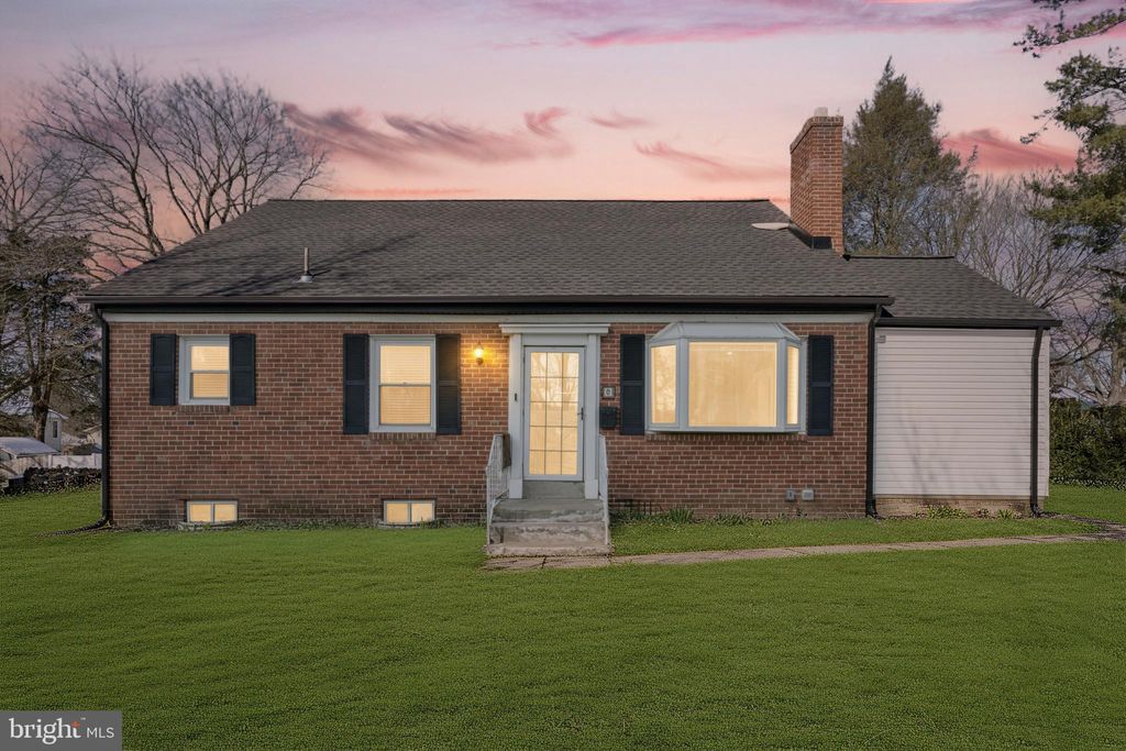 Photo of 6 Cedar Road, WALLINGFORD, PA 19086 (MLS # PADE2106308)