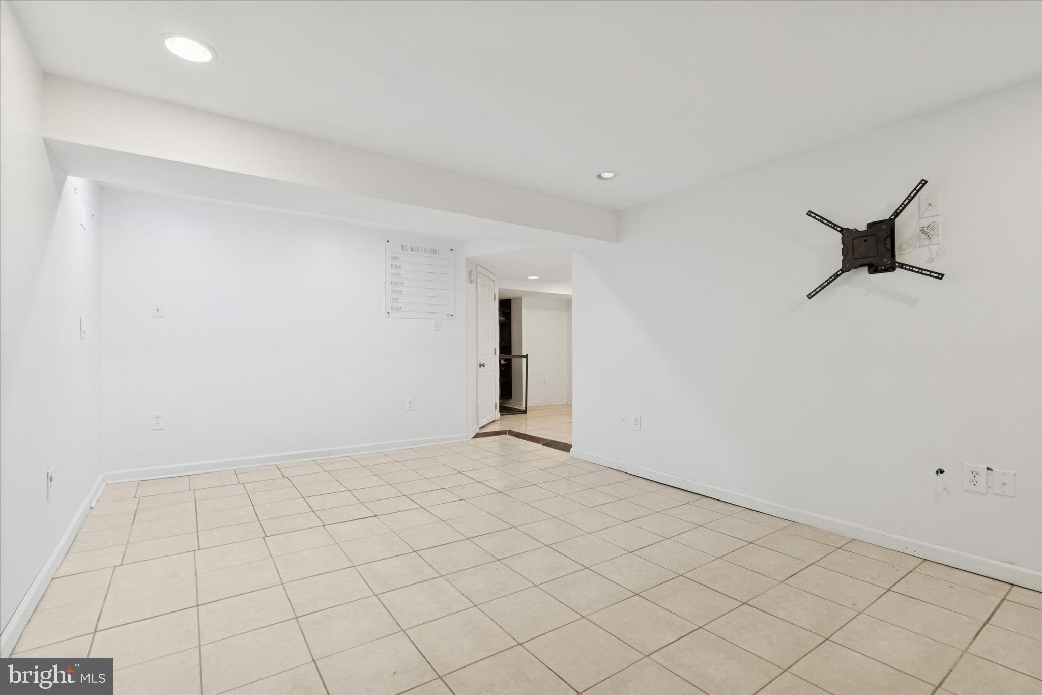 GARDEN CITY - Residential