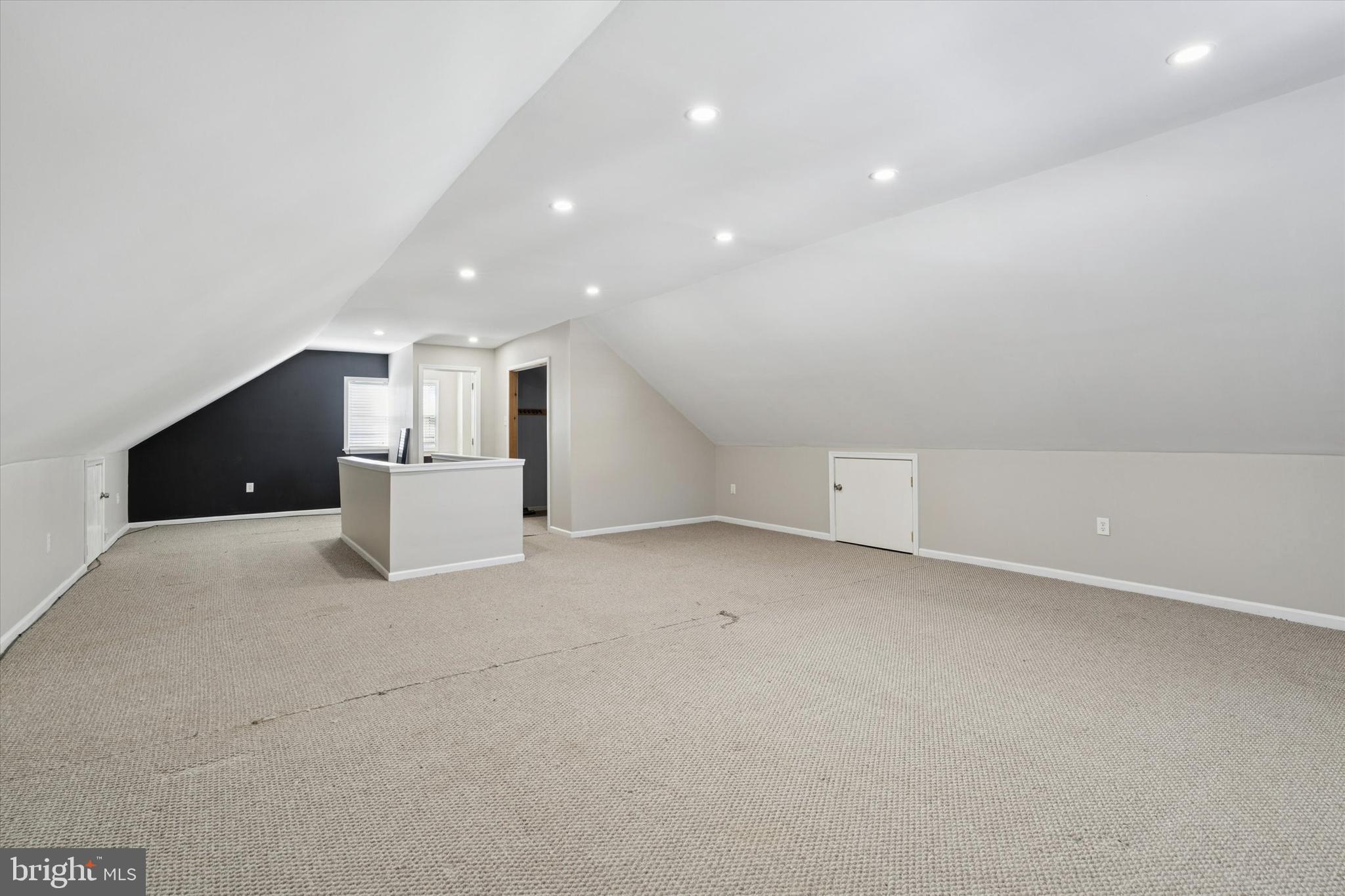 GARDEN CITY - Residential