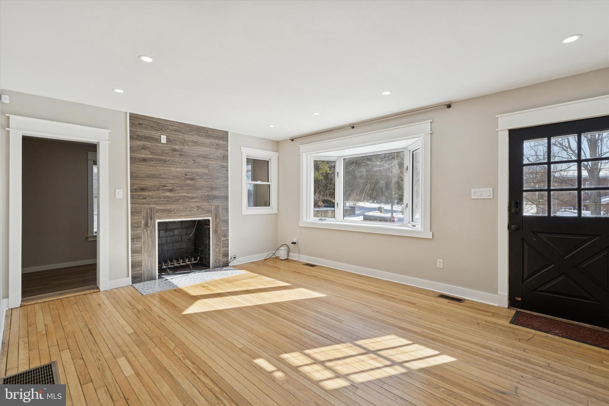 GARDEN CITY - Residential