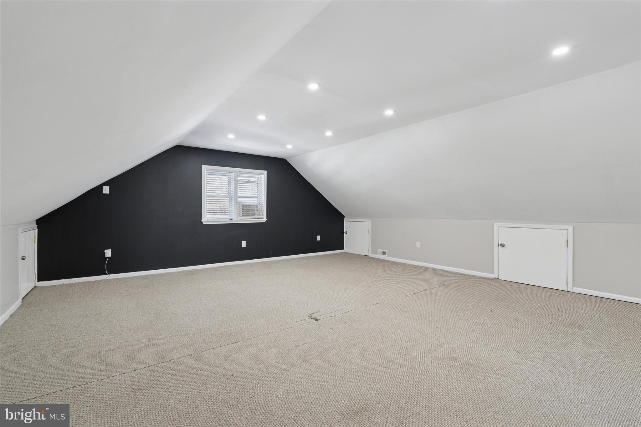 GARDEN CITY - Residential