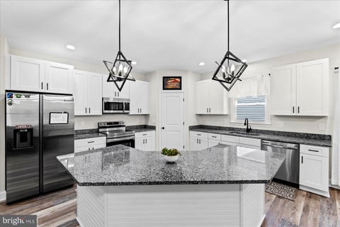 Homes For Sale - 192 Woodmount Drive<br/> COLONIAL BEACH, VA 22443