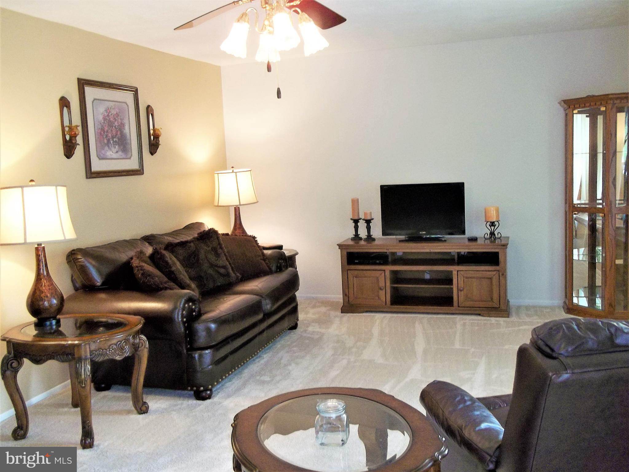 HARFORD SQUARE - Residential