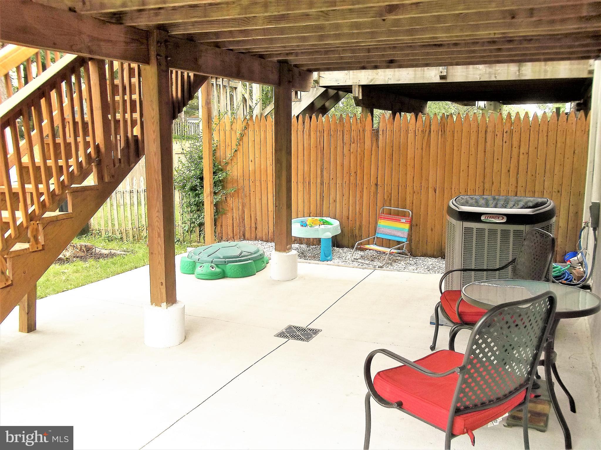 HARFORD SQUARE - Residential