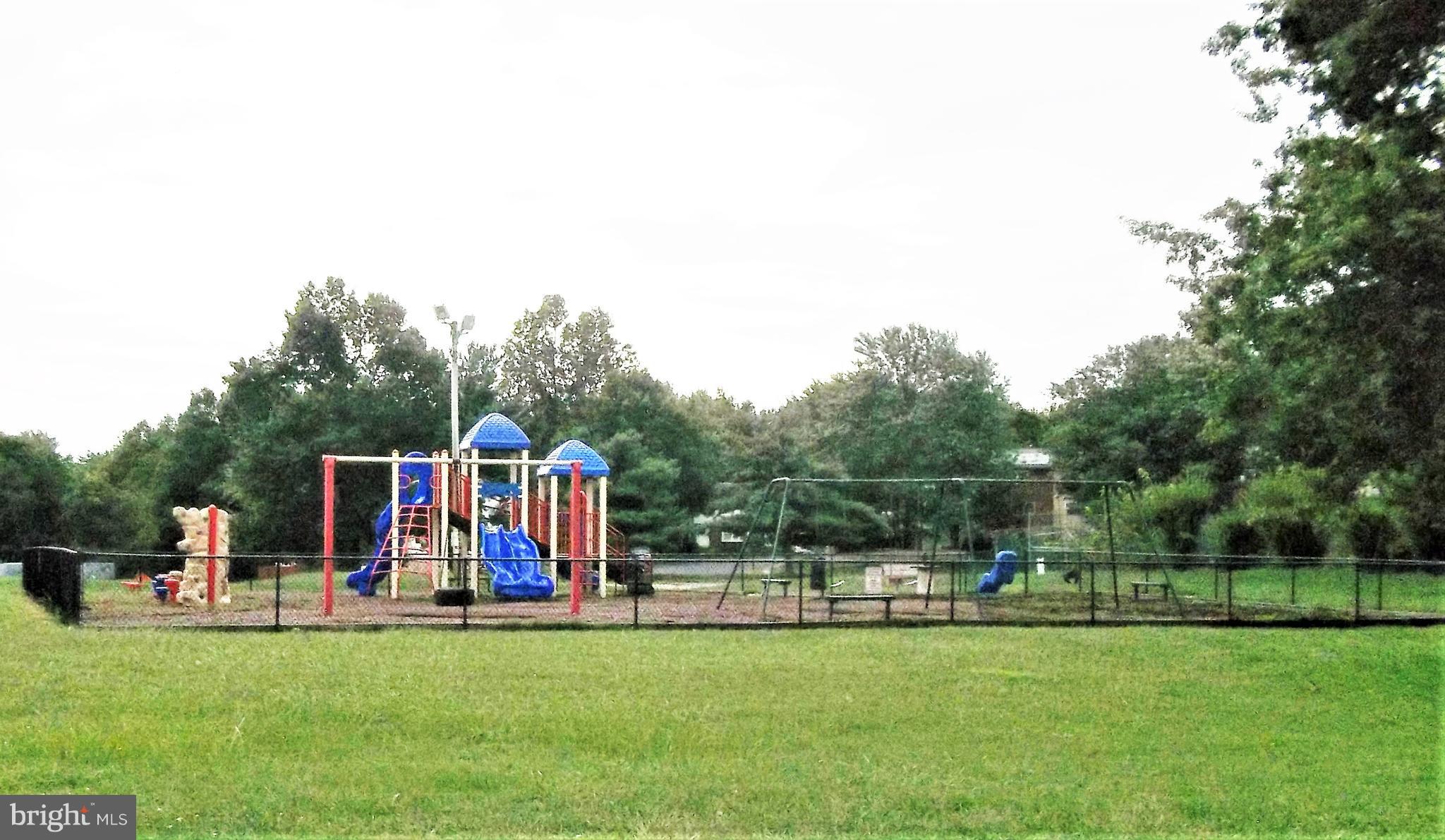 HARFORD SQUARE - Residential