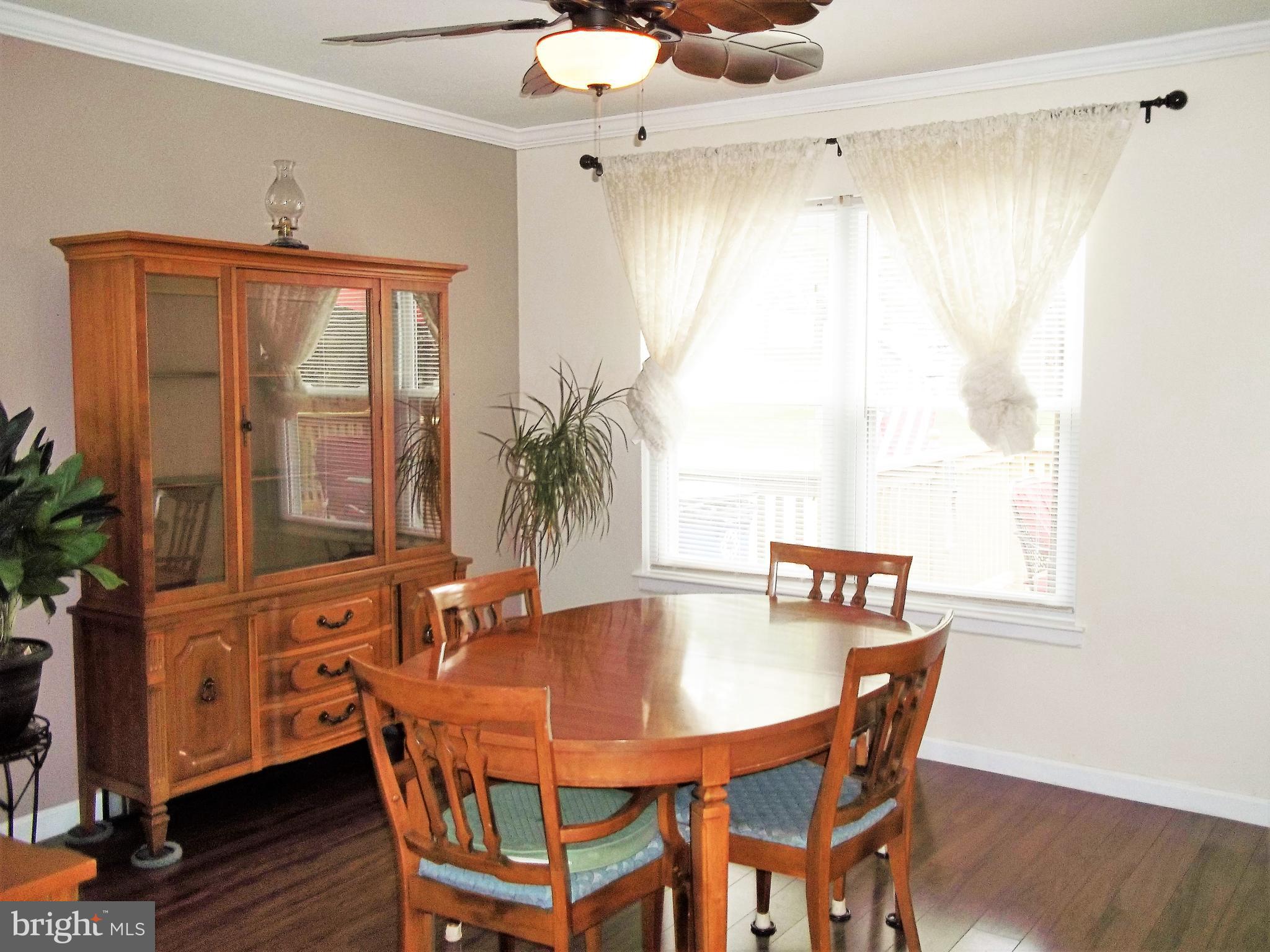 HARFORD SQUARE - Residential