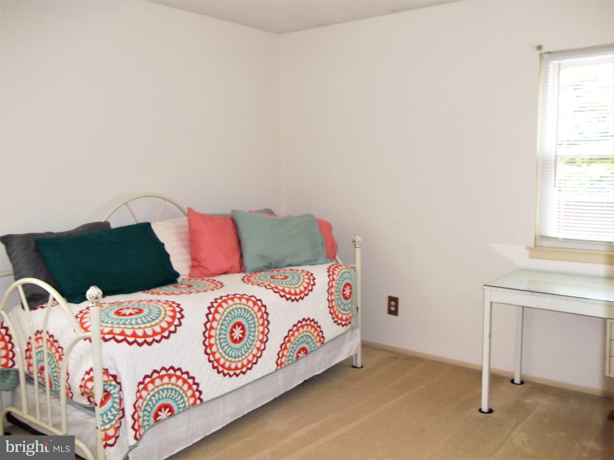 HARFORD SQUARE - Residential