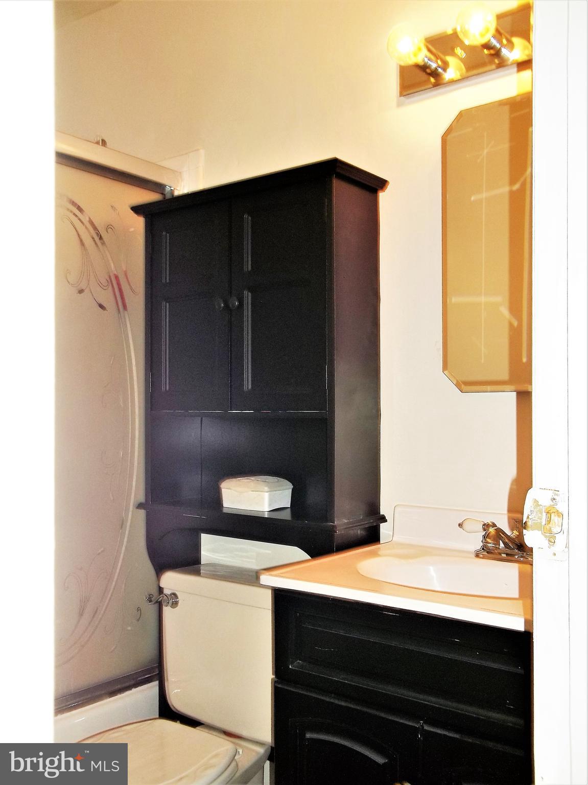 HARFORD SQUARE - Residential