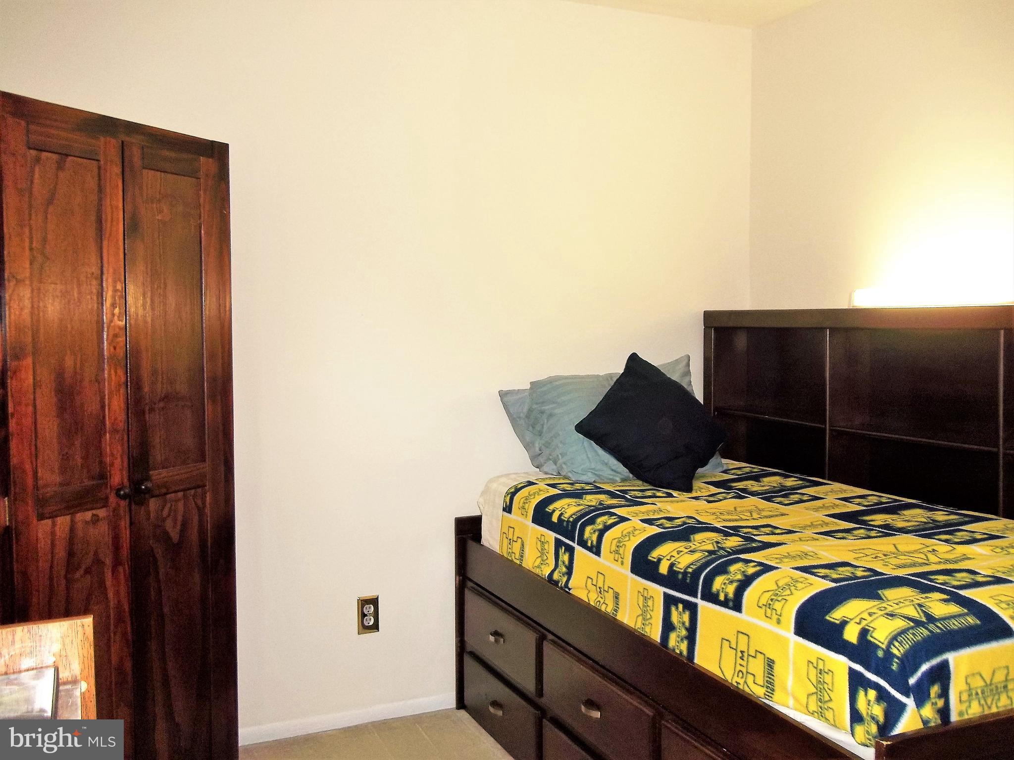 HARFORD SQUARE - Residential