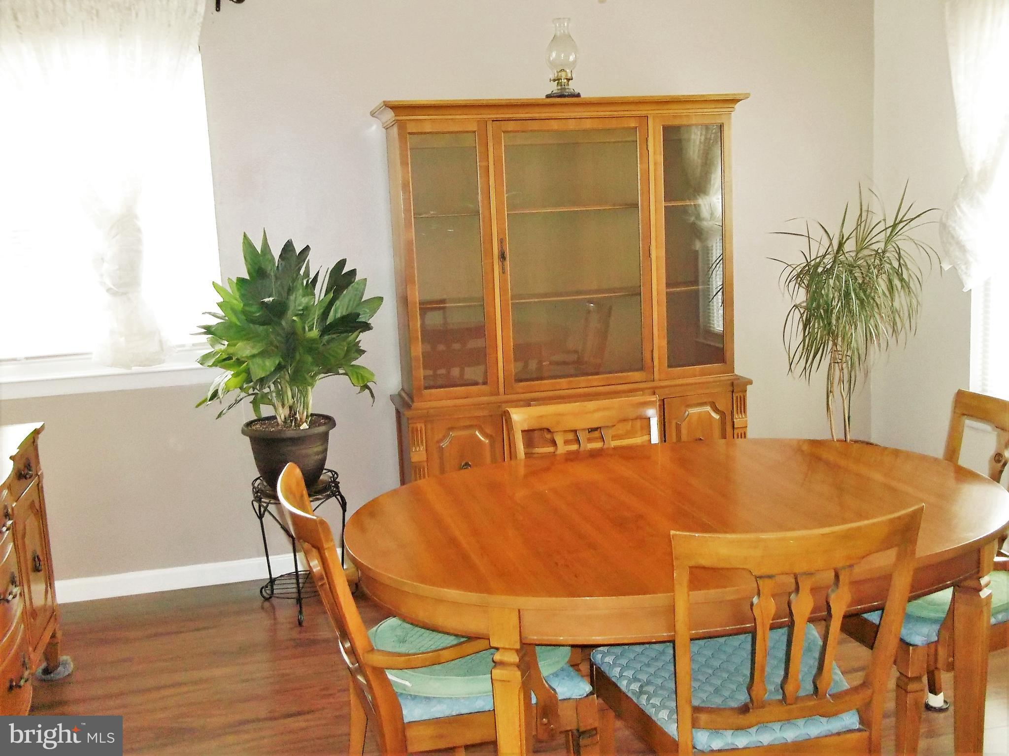 HARFORD SQUARE - Residential