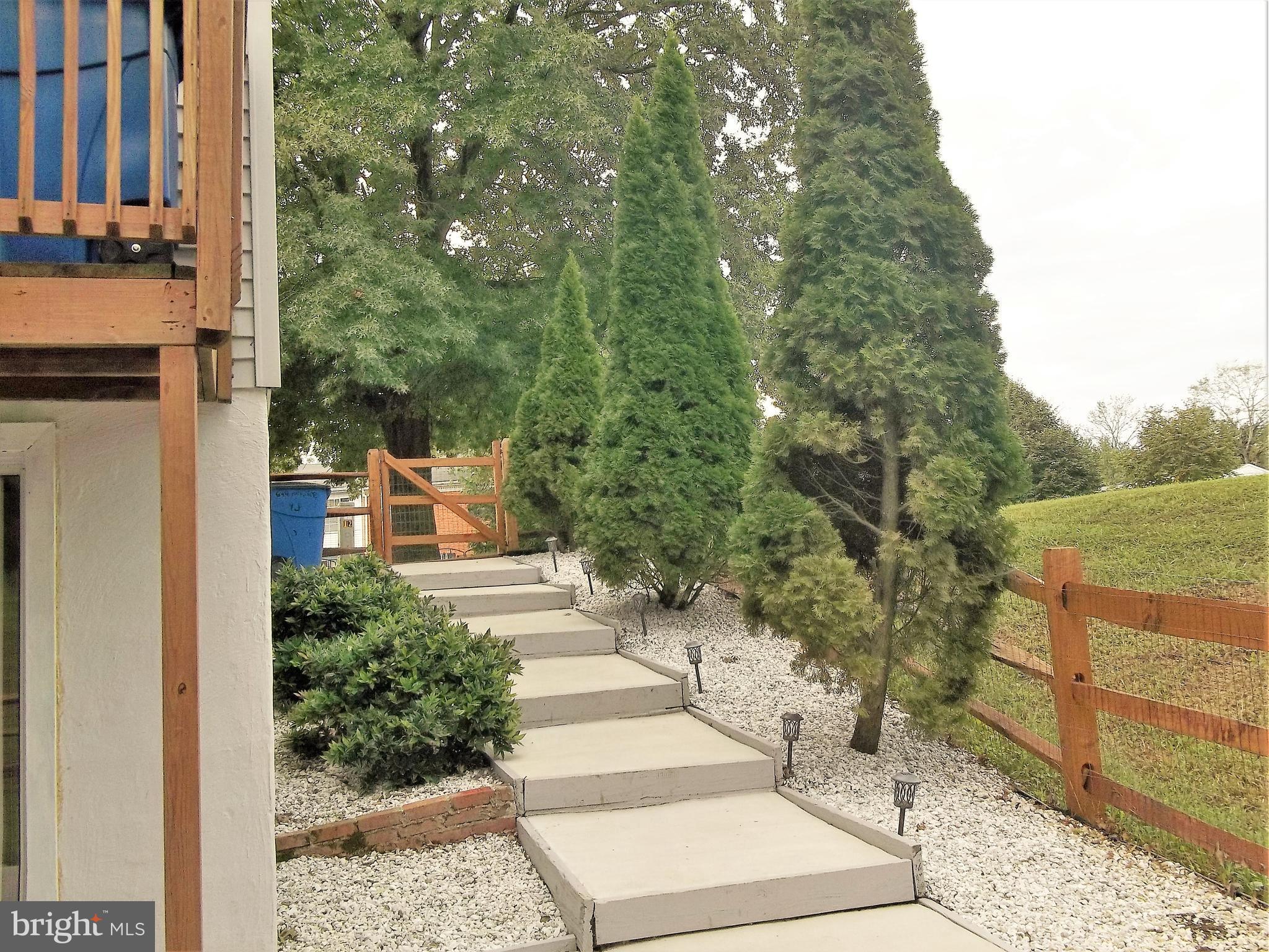 HARFORD SQUARE - Residential