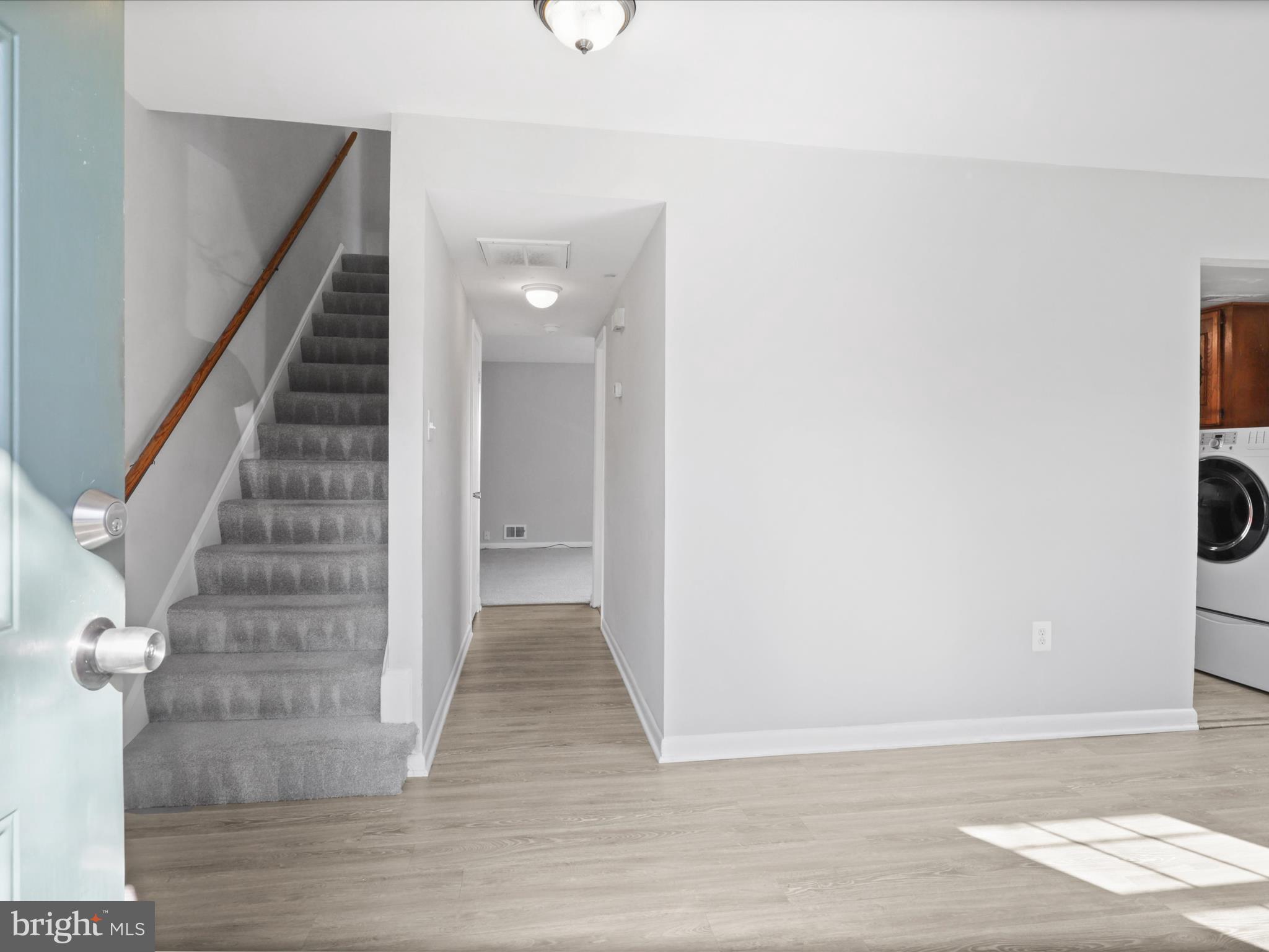 WILLIAMSTOWN - Residential