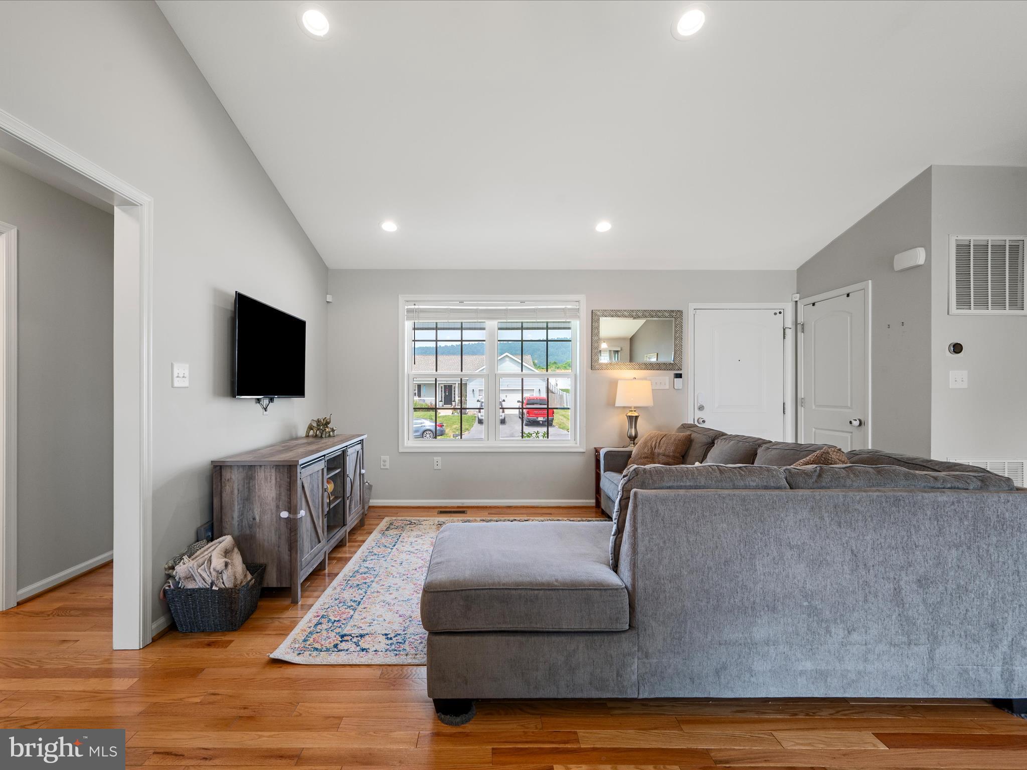 BUTLERS BRIDGE - Residential