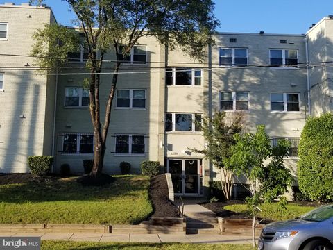 4810 QUARLES STREET NE 404 WASHINGTON DC 20019