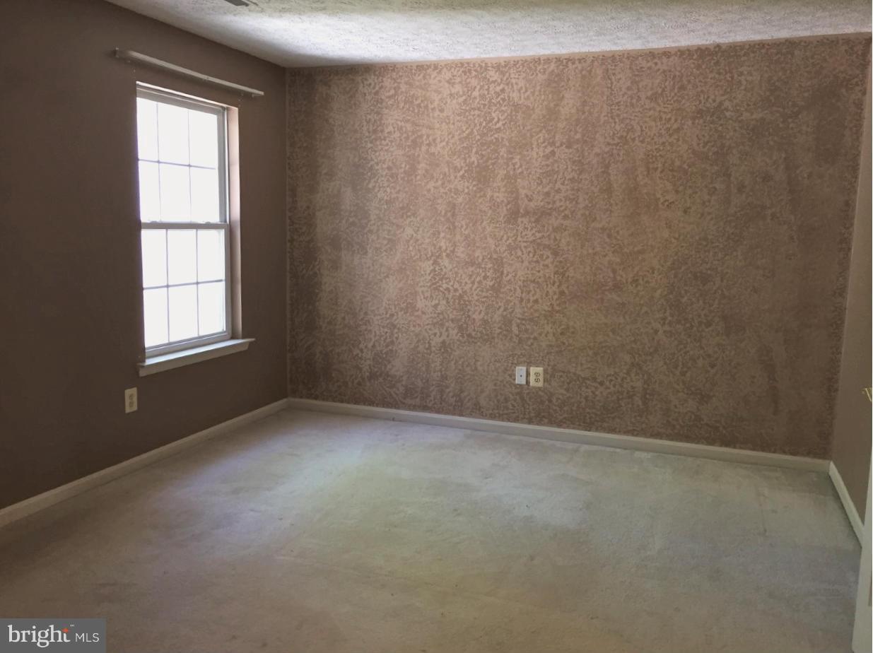 CONSTANT FRIENDSHIP - Residential Lease