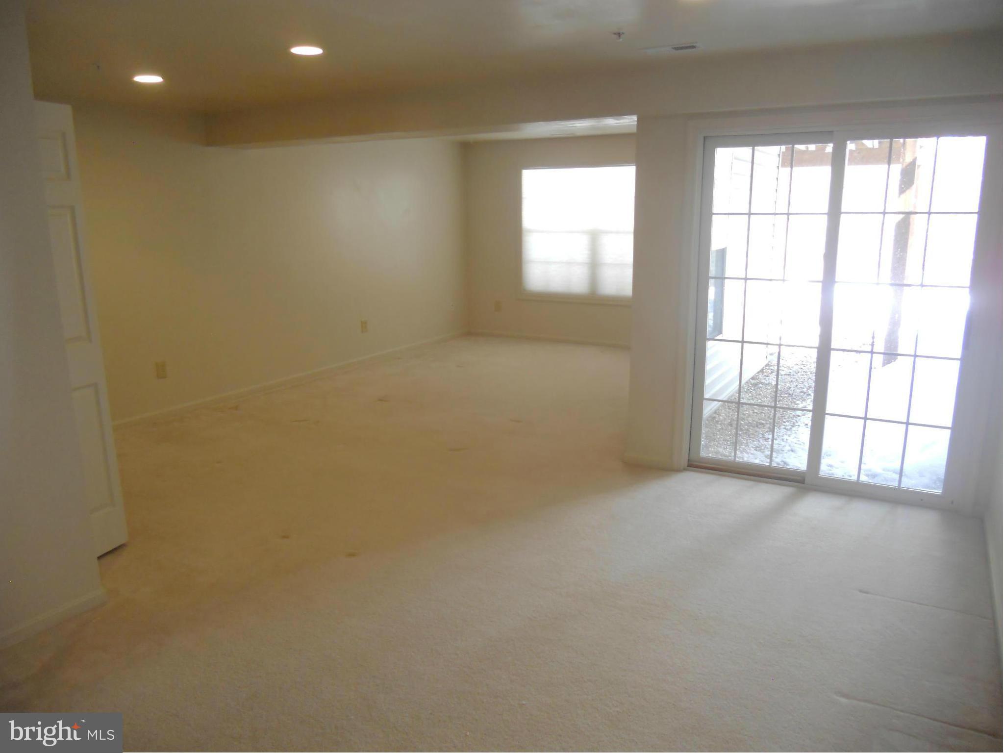 CONSTANT FRIENDSHIP - Residential Lease