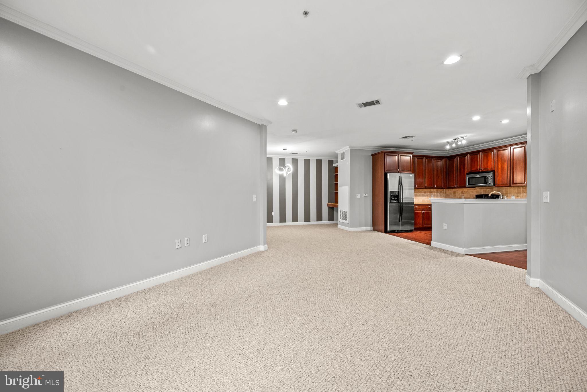 THE GRANDE AT RIVERVIEW - Residential Lease