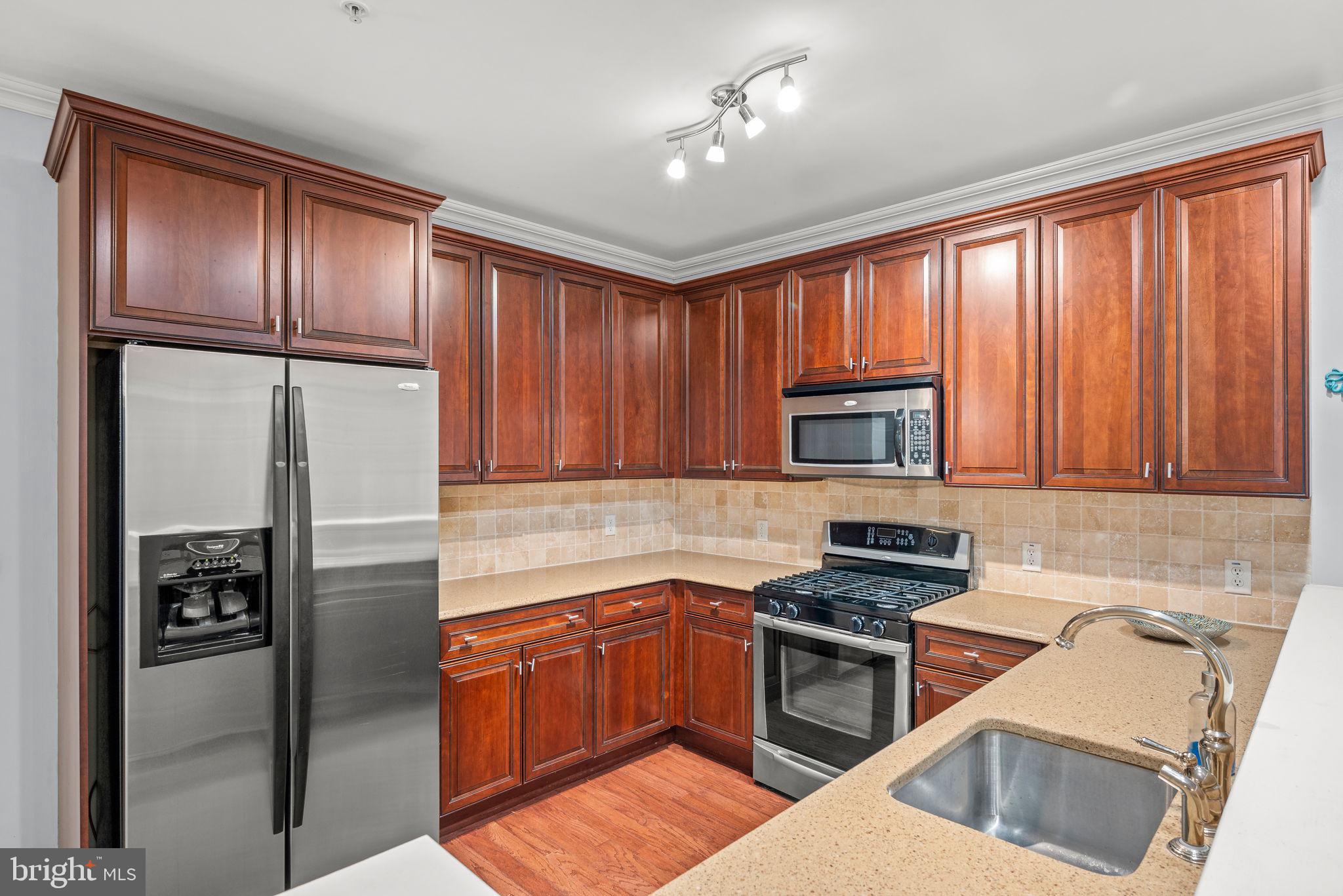 THE GRANDE AT RIVERVIEW - Residential Lease