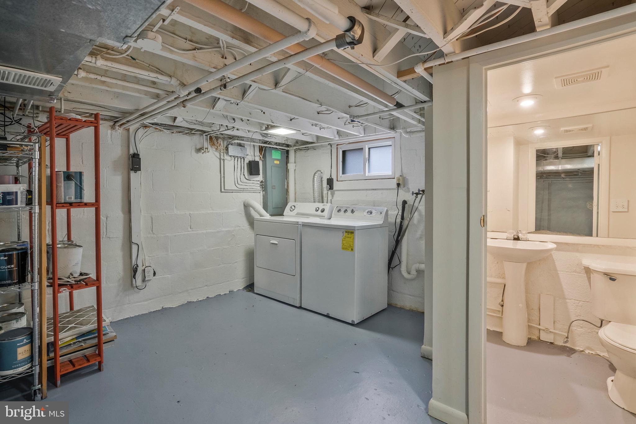 LYON VILLAGE - Residential