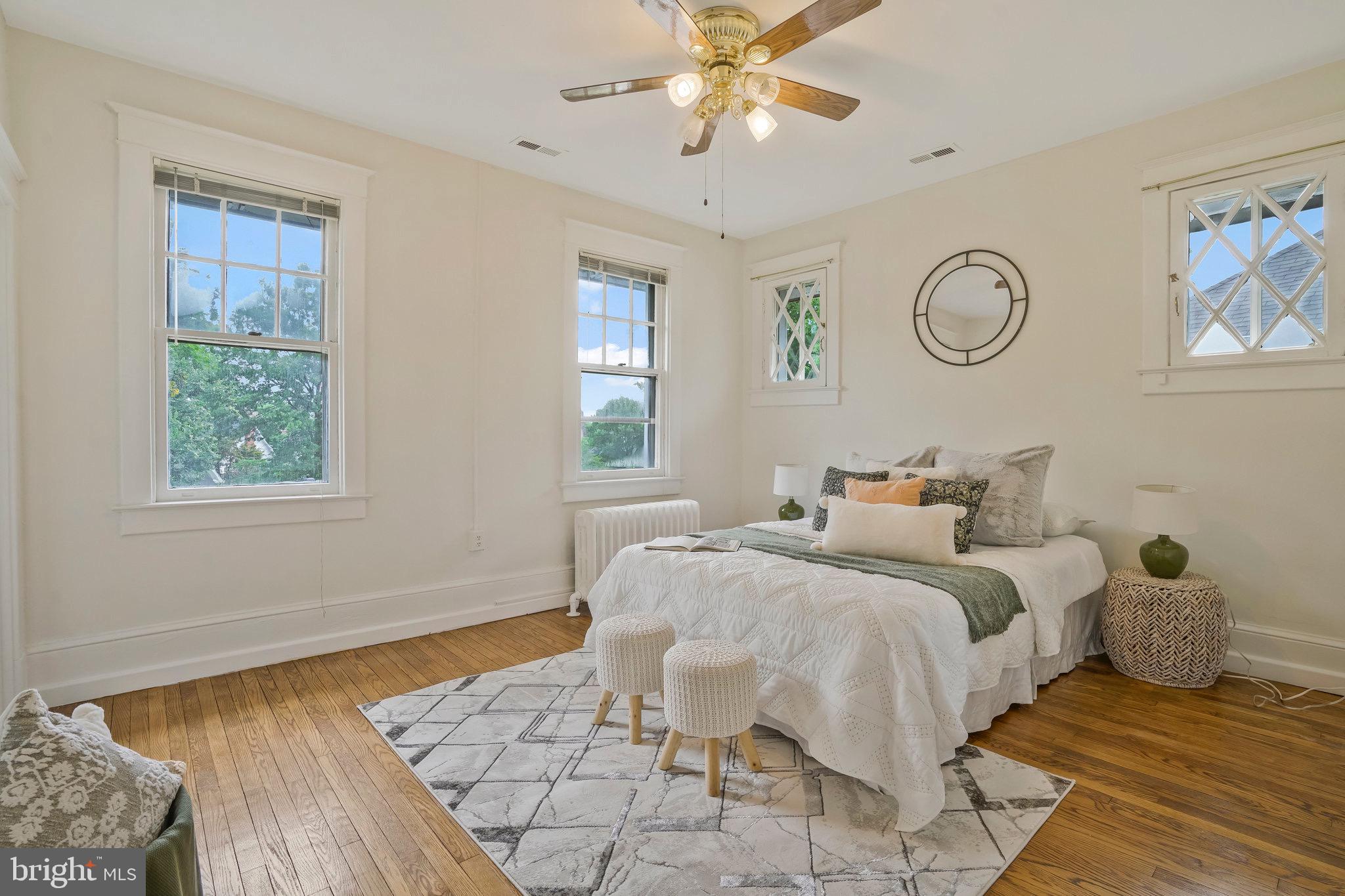 LYON VILLAGE - Residential