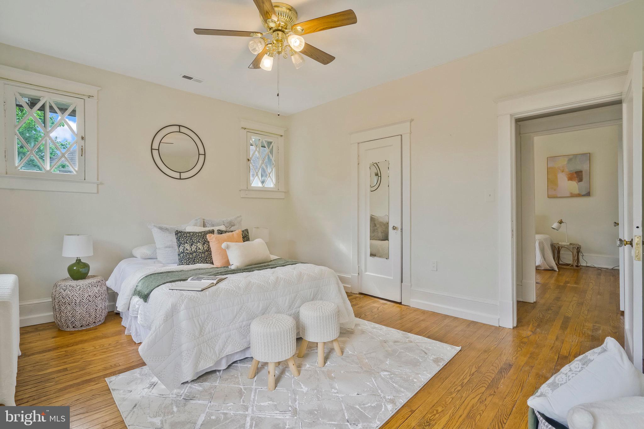 LYON VILLAGE - Residential