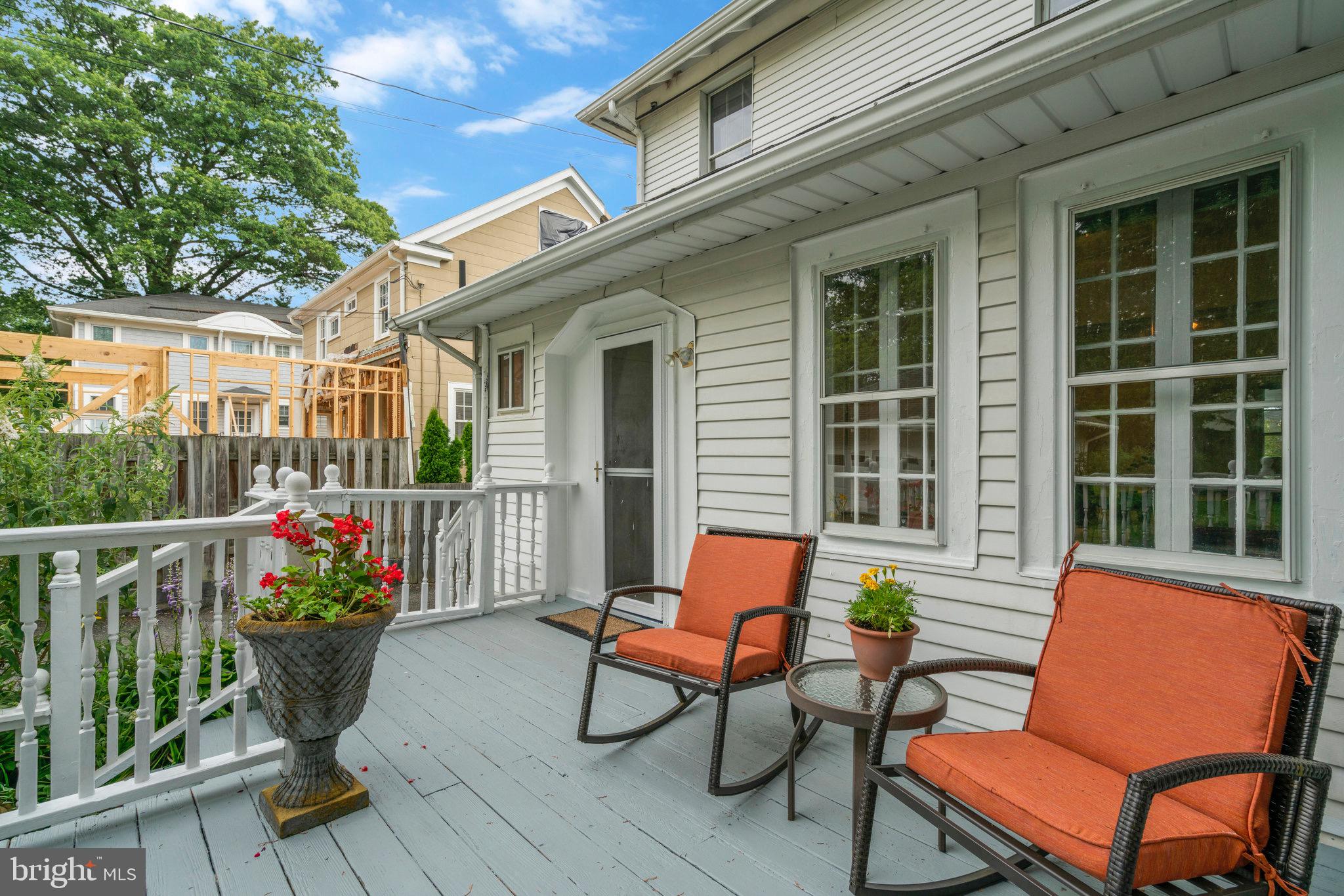 LYON VILLAGE - Residential