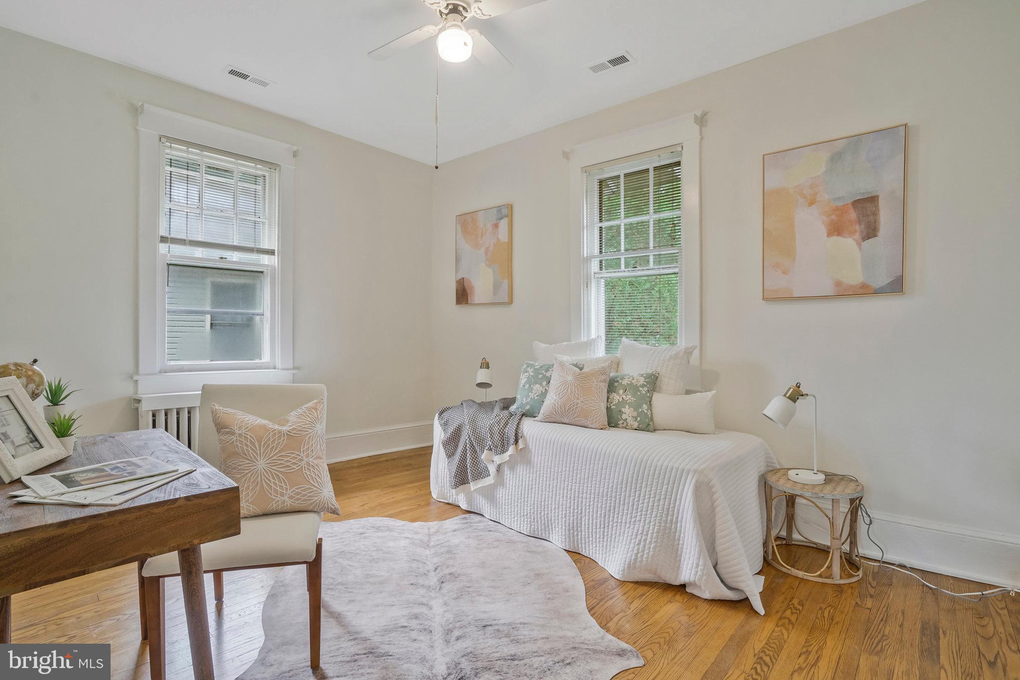 LYON VILLAGE - Residential