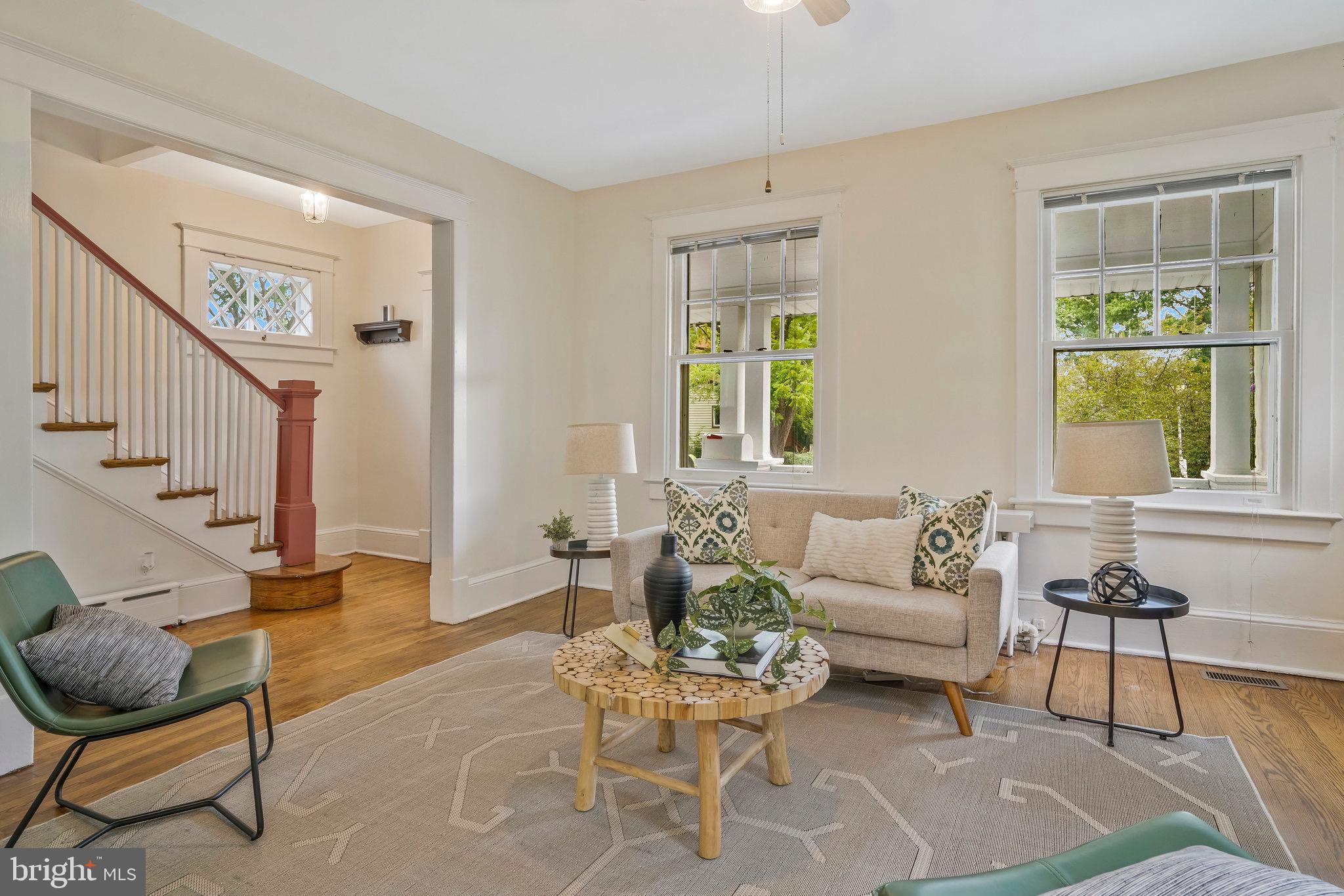 LYON VILLAGE - Residential